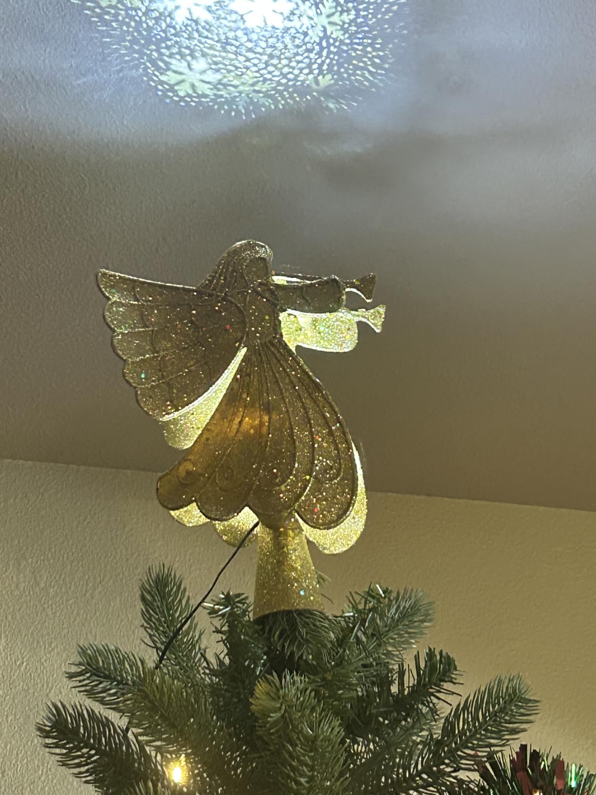 Brightown Christmas Star Tree Topper with Snowflake Projector Lights | Hollowed Pentagram Tree Topper, Plug in Christmas Tree Ornament for Indoor Office Xmas New Year Holiday Tree Decoration customer photo 2