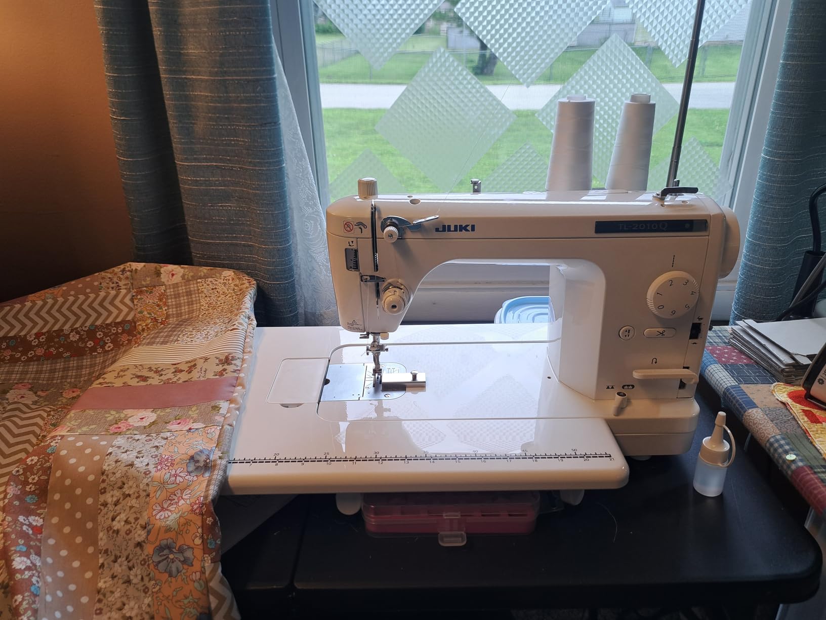Juki 2010q Sewing and Quilting High Speed Semi-Industrial Machine, Ideal for Leather and Heavy Fabrics customer photo 1