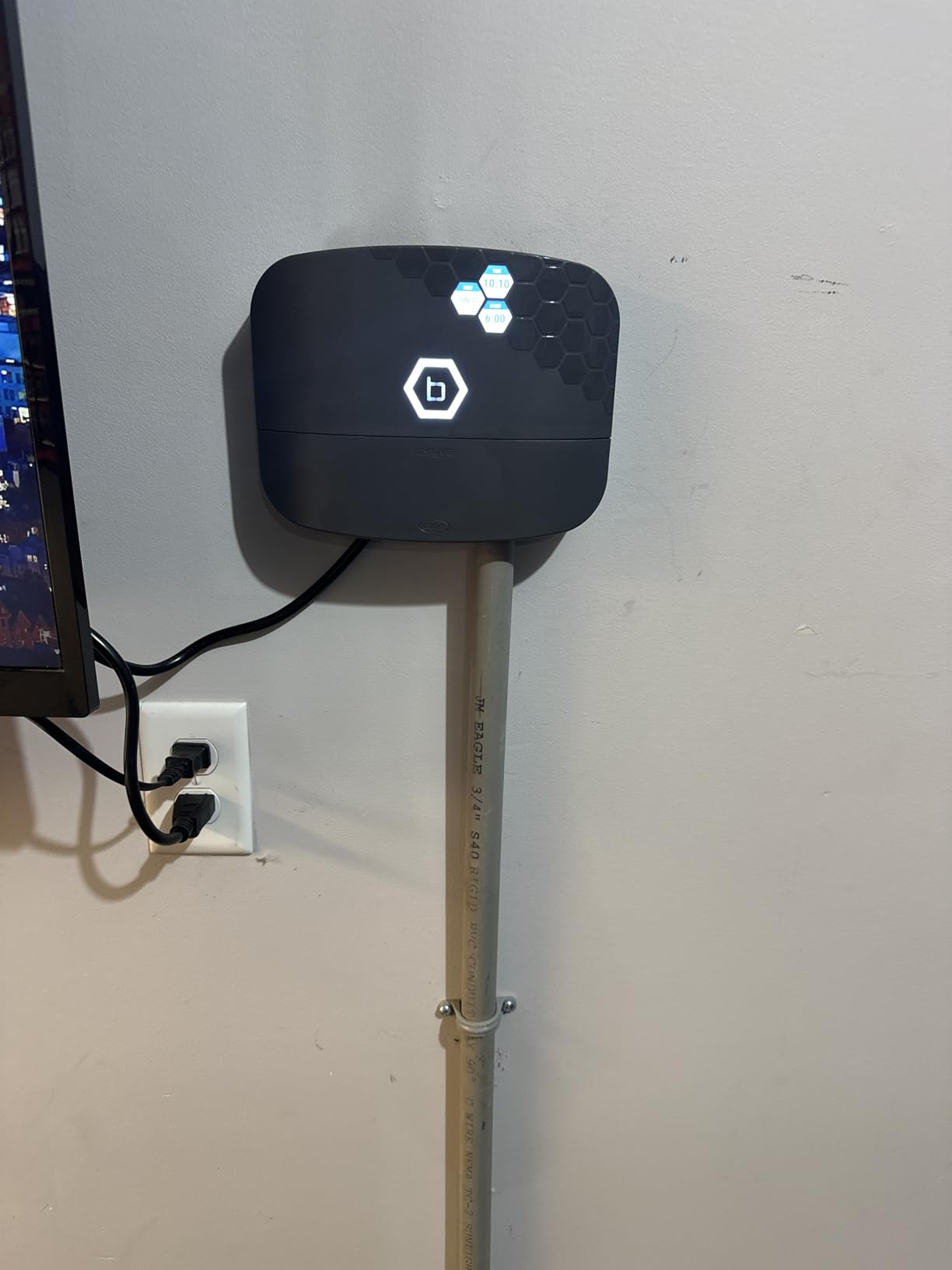 Orbit B-hyve XR Smart Sprinkler Timer - 8-Zone customer photo 1