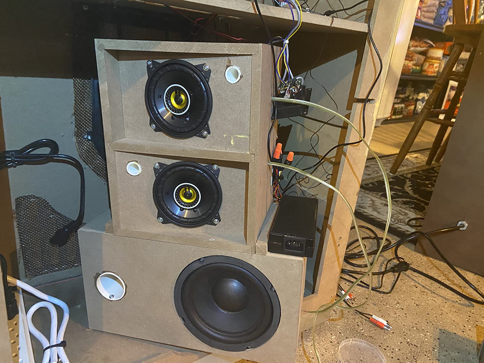 ARKROCKET Saturn V Jukebox Vinyl Record Player - Full Size Floor Standing Retro Style - Dark Oak customer photo 1