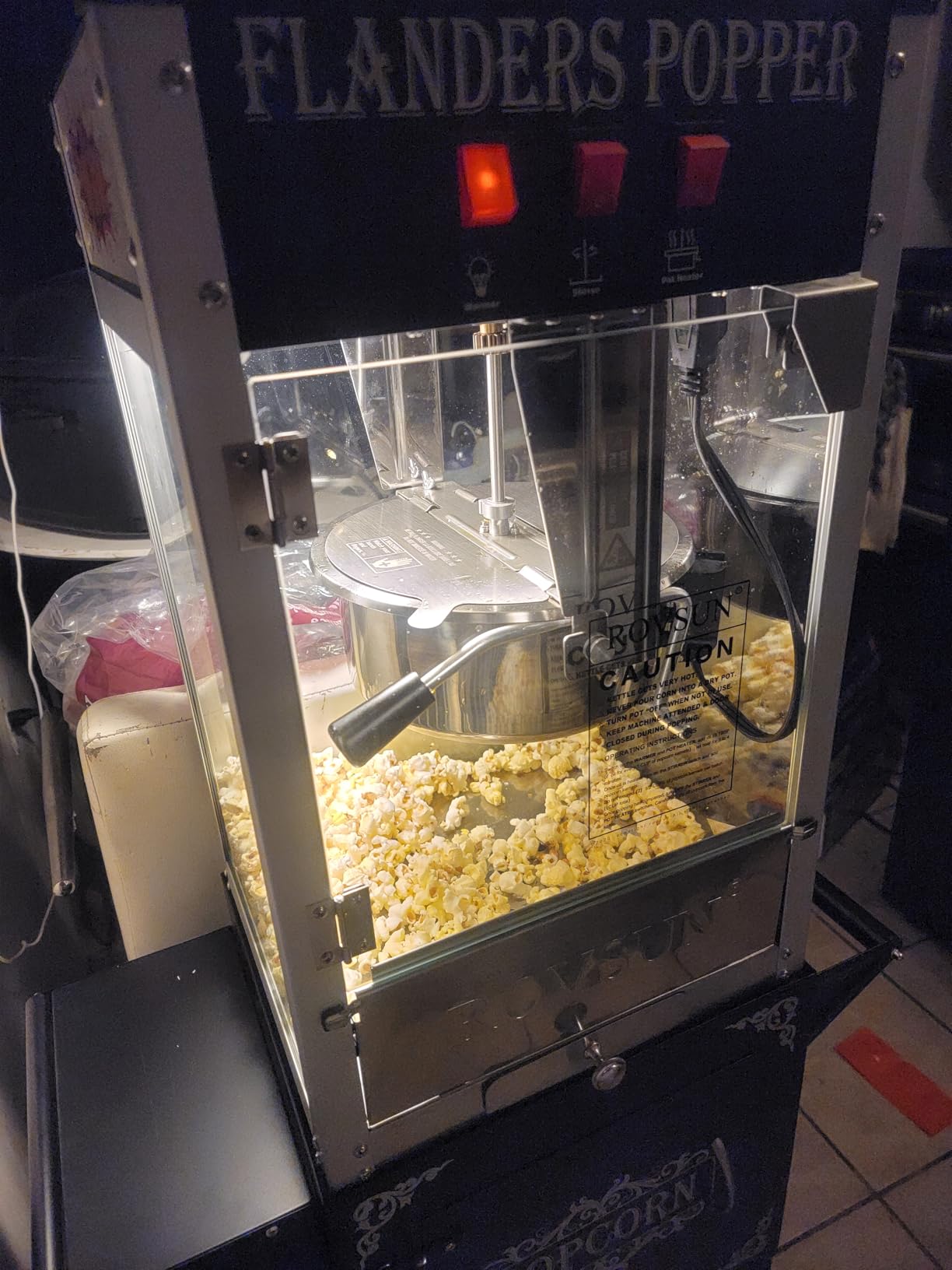 ROVSUN Popcorn Machine with Cart & 8 Oz Kettle Makes Up to 32 Cups ETL Certified, Vintage Popcorn Maker with Stainless Steel Scoop, Oil Spoon & 3 Popcorn Cups for Commercial Home Movie Theater, Red customer photo 1