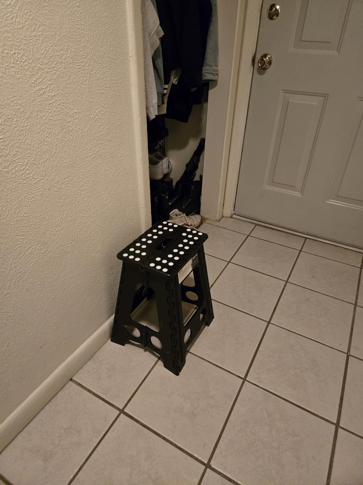 Delxo Folding Step Stool 13 Inch,300 Lbs Step Stool for Adults Black customer photo 1