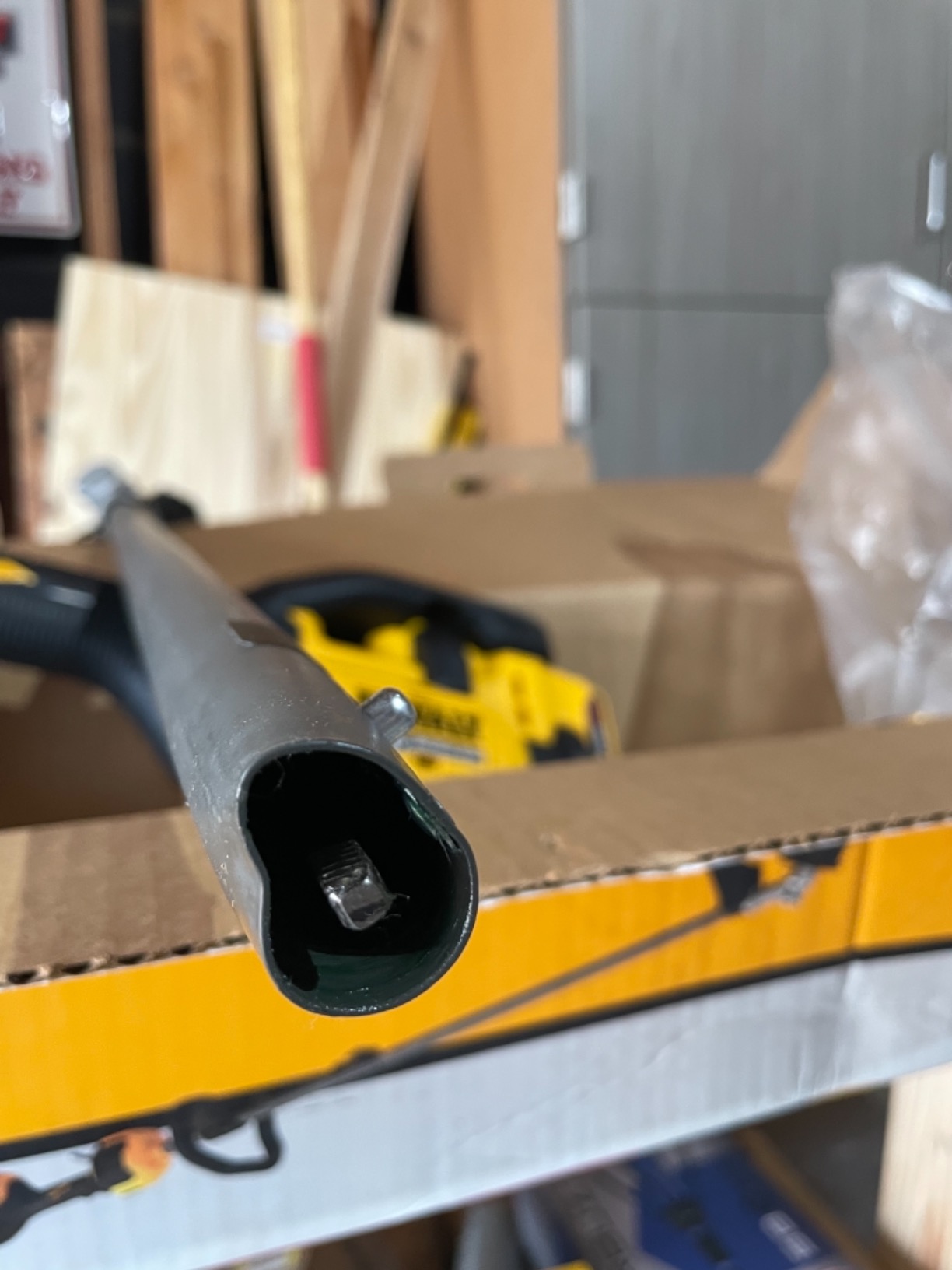 DEWALT 60V Cordless String Trimmer with Battery & Charger Included, 17 Inch, Attachment Capable (DCST972X1) customer photo 1