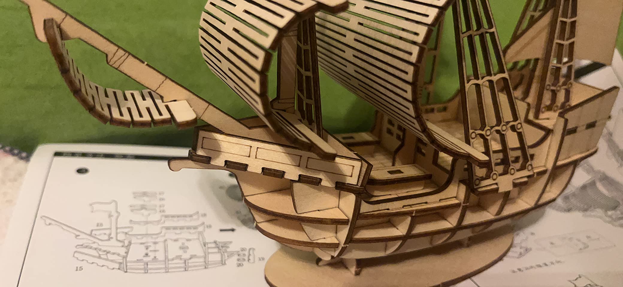 3D Pirate Ship Puzzle Wooden Model Kit, Birch Material, 52 Pieces, Easy Assembly Desk Decoration, DIY Home Decor & Small Gift, Includes Display Stand, 6.1