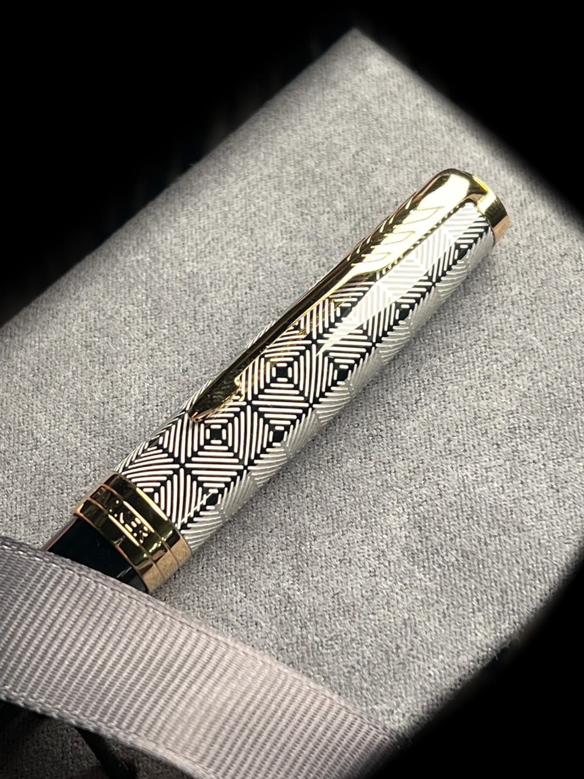 PARKER Sonnet Fountain Pen | Premium Metal and Grey Satin Finish with Rose Gold Trim | Fine 18k Gold Nib with Black Ink Cartridge | Gift Box customer photo 1