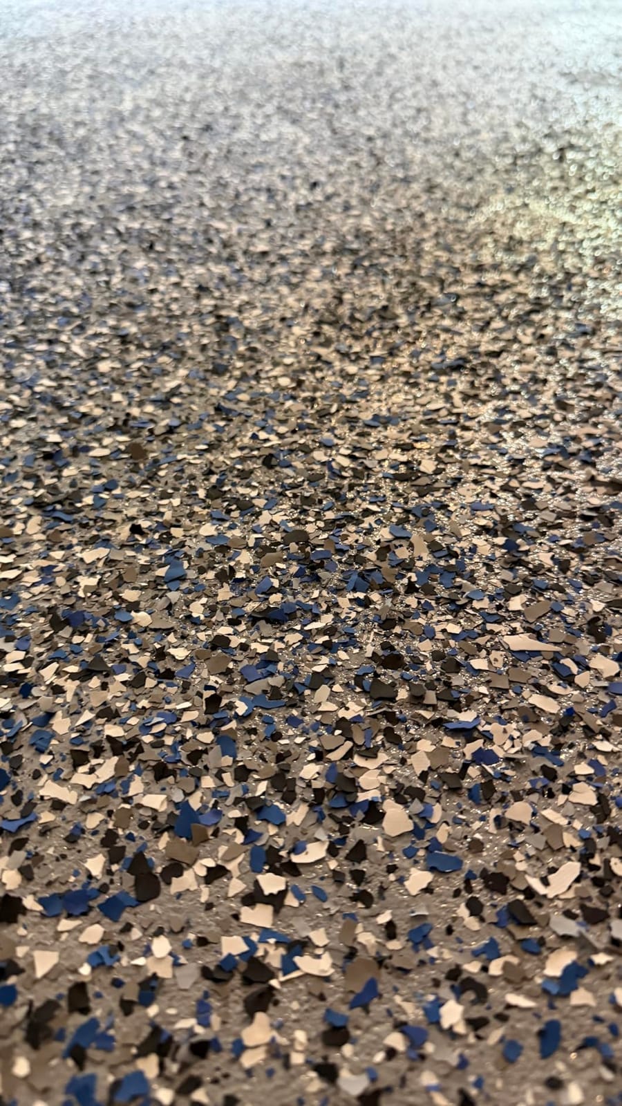 Rust-Oleum EpoxyShield Gloss Dark Gray Garage Floor Coating Kit | Epoxy Garage Floor System, Hot Tire And Chemical Resistant, Professional Finish, 2.5 Car customer photo 2