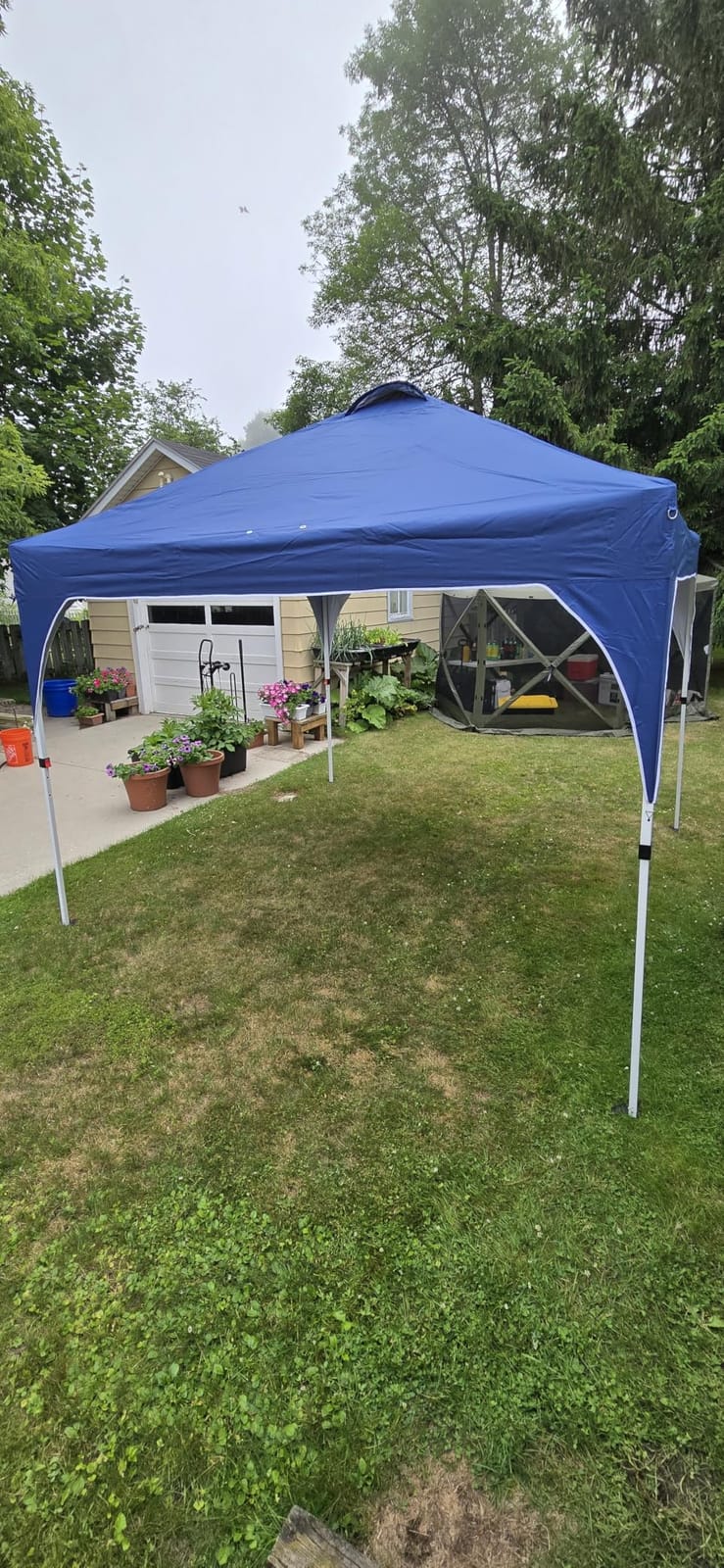 Yaheetech 10x10 Pop Up Canopy Tent, Easy Set-Up Commercial Gazebo, White | Portable instant canopy with wheeled carry bag and 4 sandbags for patio, party, and outdoor activities, UV protection customer photo 1