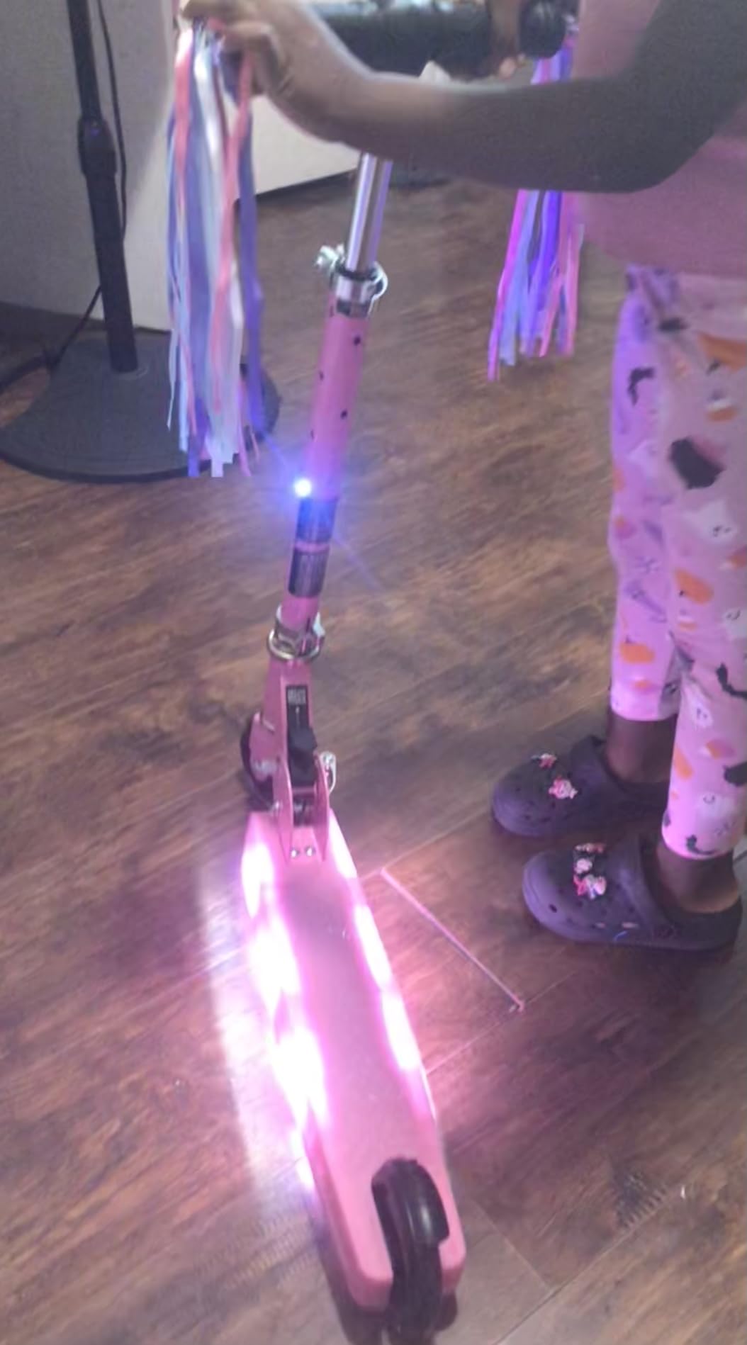 Jetson Jupiter Kids 2-Wheel Light-Up Kick Scooter, LED Lights on Handlebar, Stem, Wheels & Deck customer photo 2