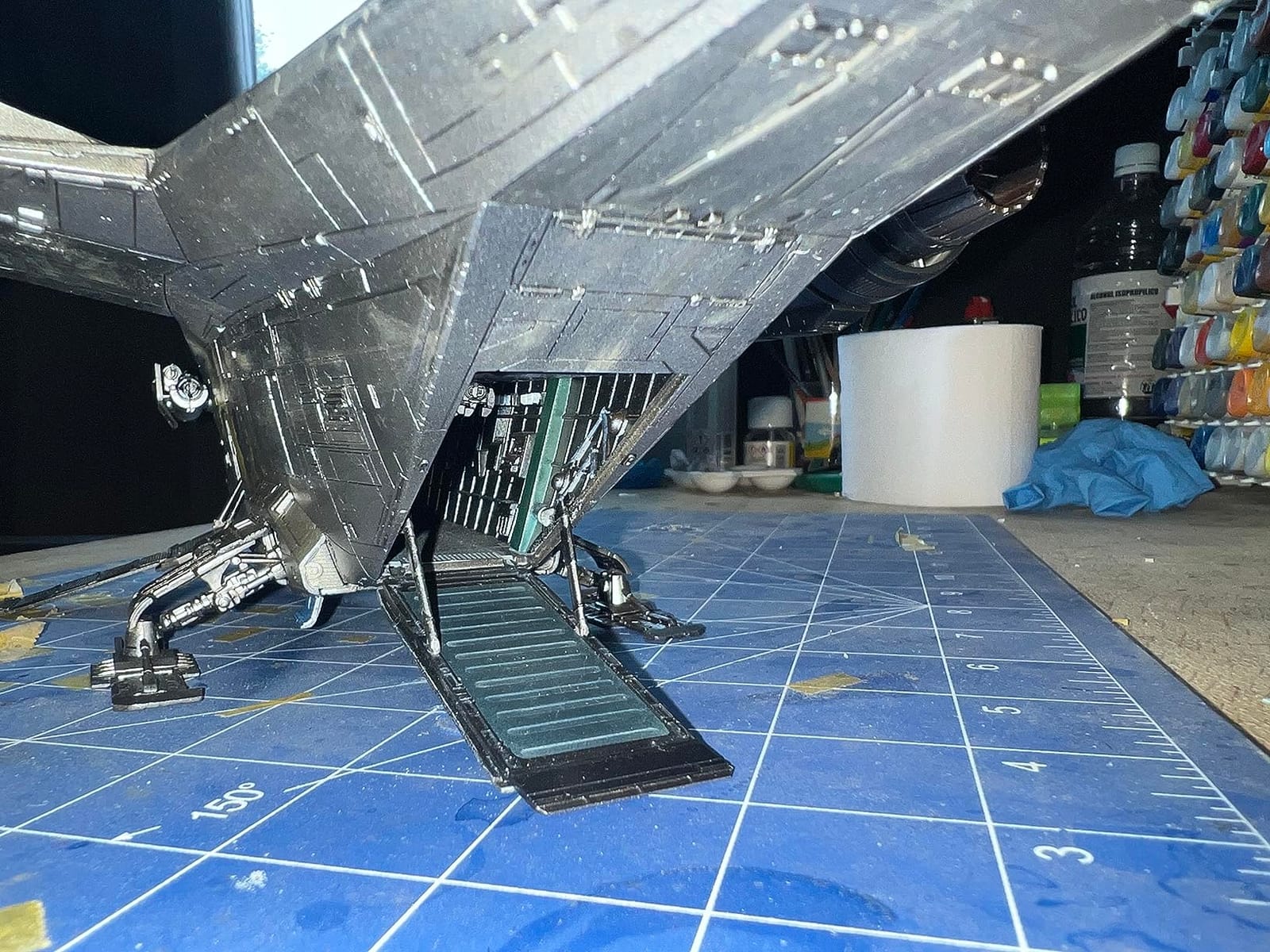Revell 06781 Star Wars: The Mandalorian Razor Crest (Din Djarin) 1:72 Scale Unbuilt/Unpainted Plastic Model Kit customer photo 1