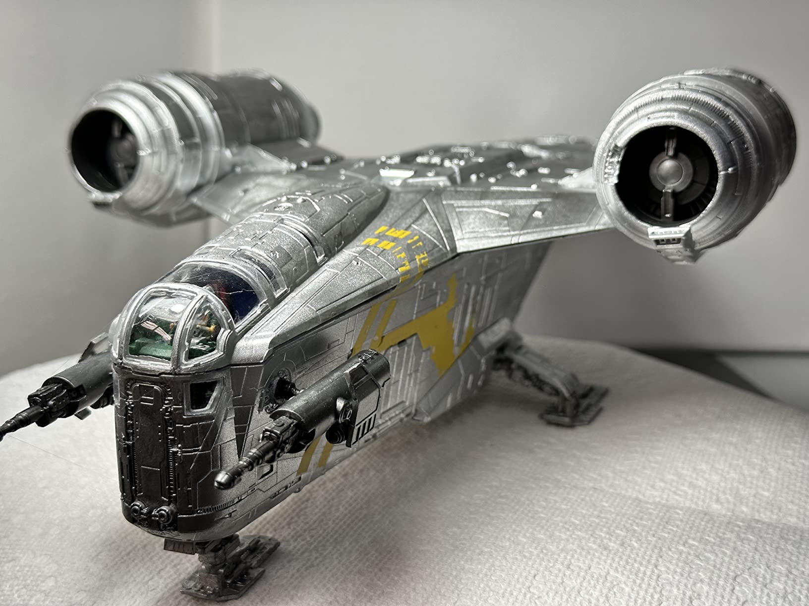 Revell 06781 Star Wars: The Mandalorian Razor Crest (Din Djarin) 1:72 Scale Unbuilt/Unpainted Plastic Model Kit customer photo 2