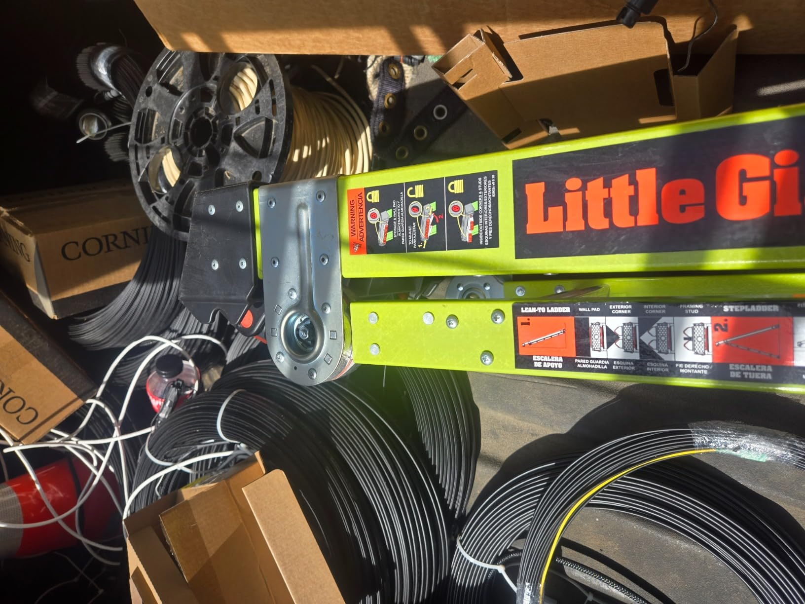 Little Giant King Kombo, 8 ft Fiberglass Multi-Position Ladder, 13908-001 | Pro Multi-Position Ladder, Step/Extension/Leaning Modes, Non-Conductive Fiberglass, Hi-Viz Green, 375 lbs. Weight Capacity customer photo 2