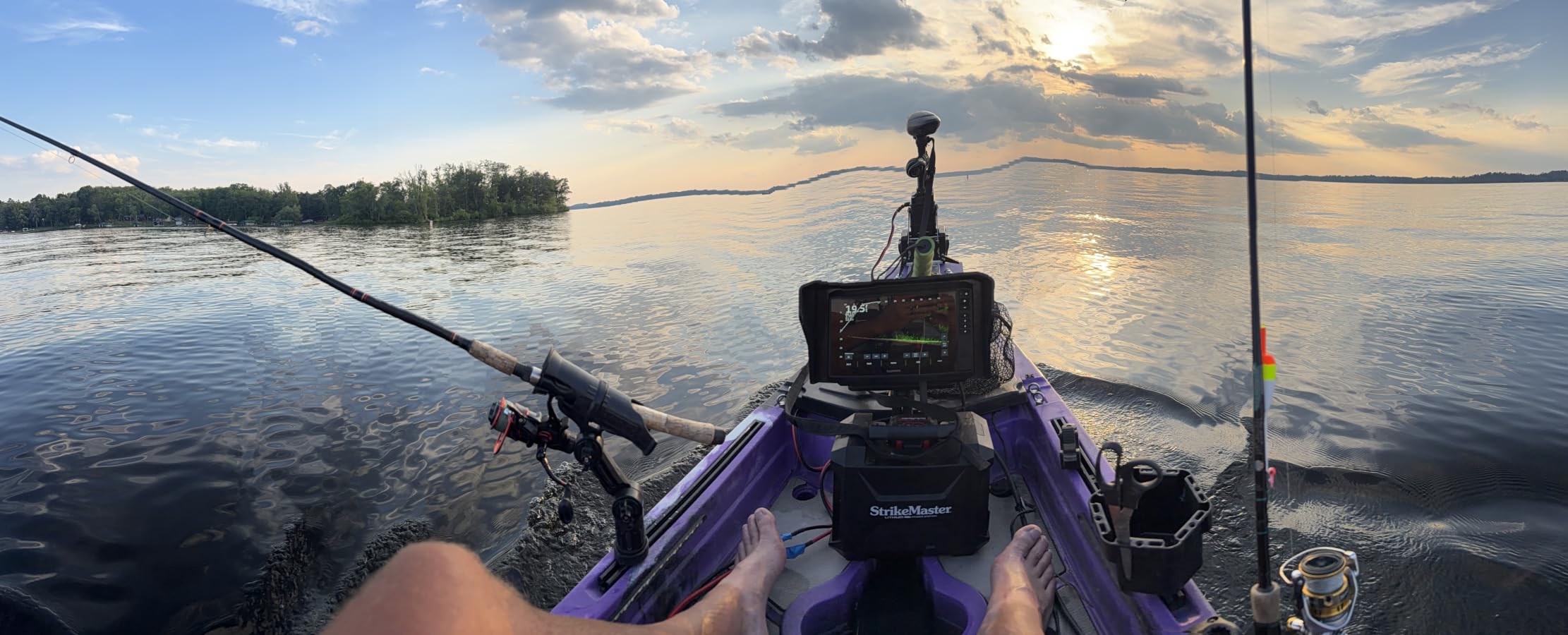 AQUOS Haswing Transom Trolling Motor 12V 55lbs 26in with Wireless Remote | White, Fresh & Saltwater Ready, 164ft Wireless Remote, 16in Max Depth, 0-85 deg Tilt Range, Fits Boats up to 19ft customer photo 2