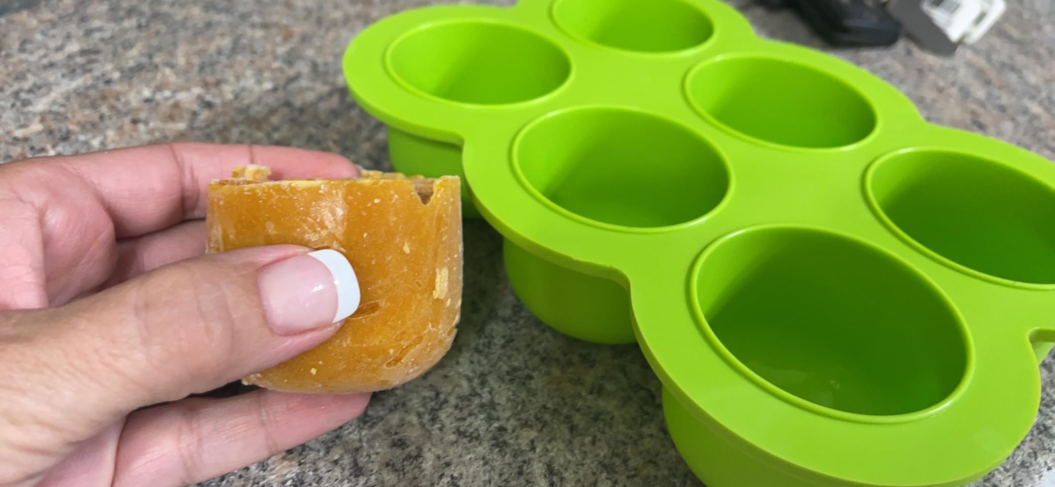 WeeSprout Silicone Baby Food Freezer Tray with Clip-on Lid - Perfect Storage Container for Homemade Baby Food, Vegetable & Fruit Purees, and Breast Milk (Matte Green, Six 3 Ounce Sections) customer photo 1