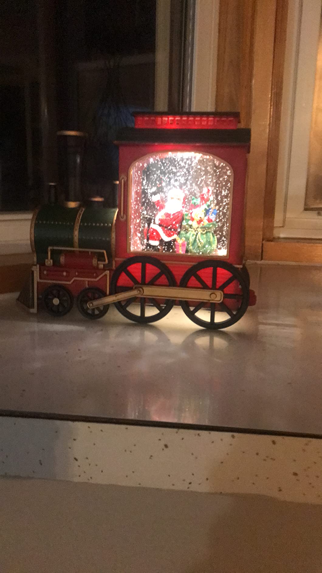 Christmas Train Snow Globe with Music and Lights, Musical Snow Globe Lantern for Holiday Decor, Battery/USB Powered with Auto Timer for Home Holiday Decoration Gift customer photo 1