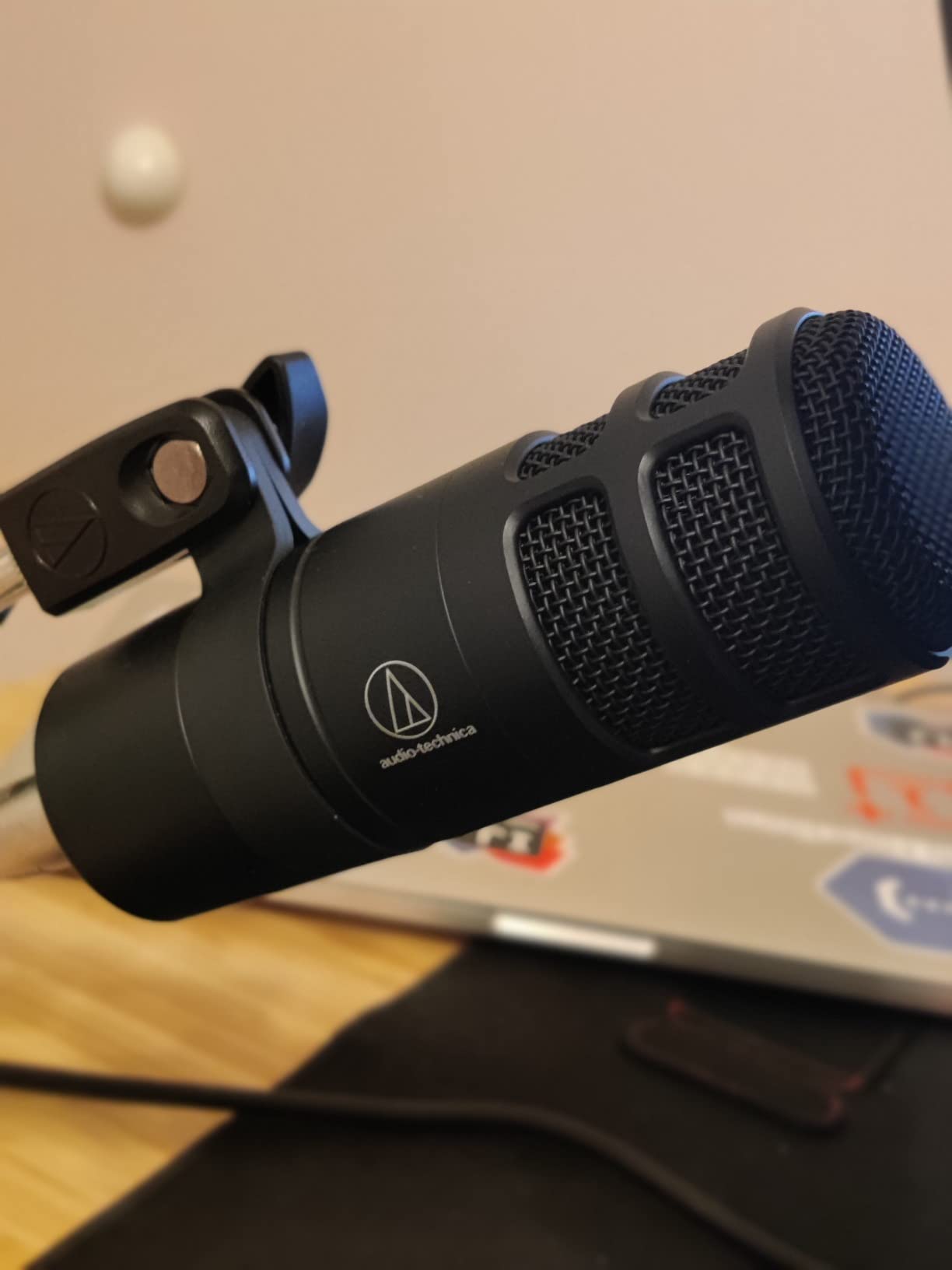 Audio-Technica AT2040 Hypercardioid Dynamic Podcast Microphone customer photo 1