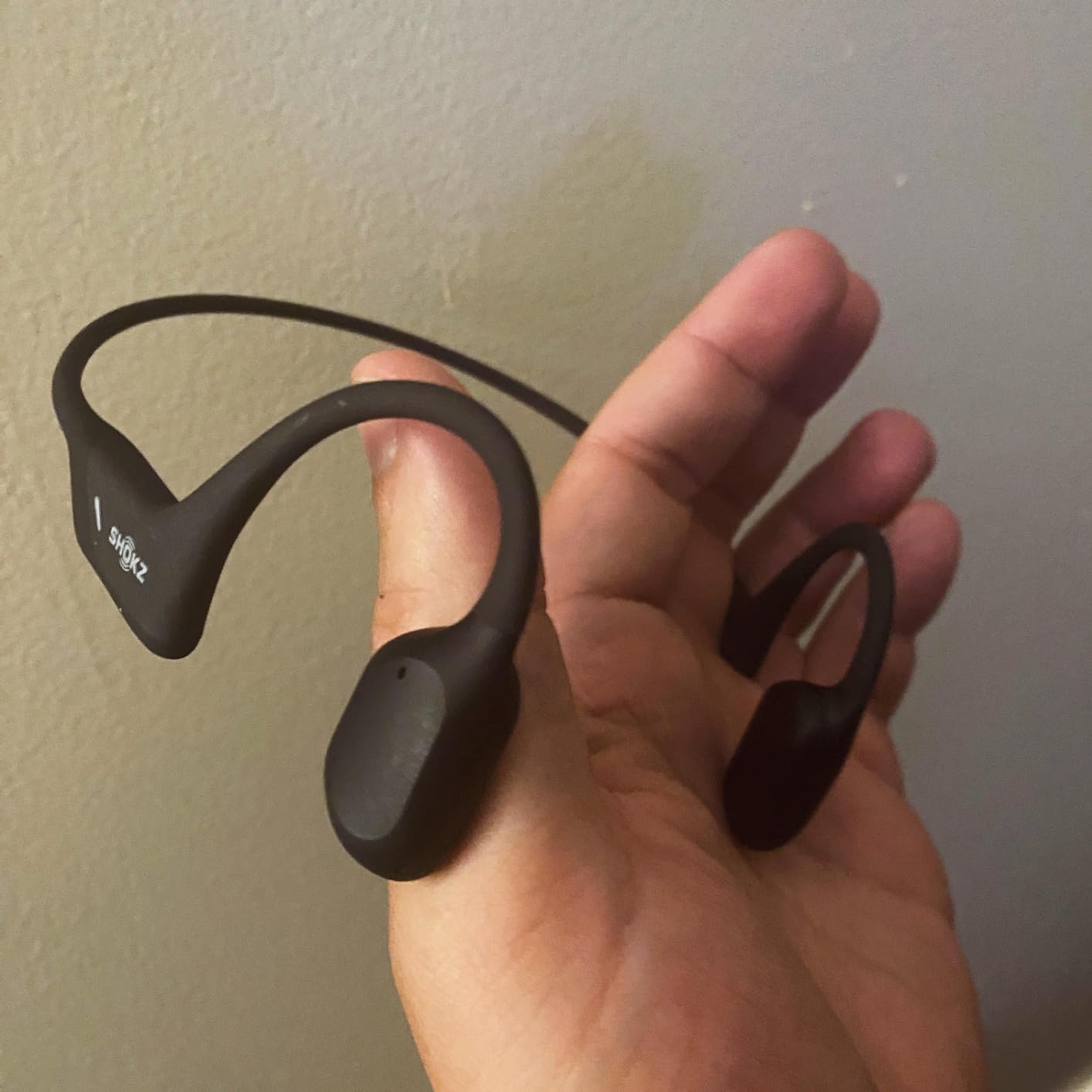 SHOKZ OpenRun Pro - Open-Ear Bluetooth Bone Conduction Sport Headphones - Sweat Resistant Wireless Earphones for Workouts and Running with Premium Deep Base - Built-in Mic, with Hair Band customer photo 2