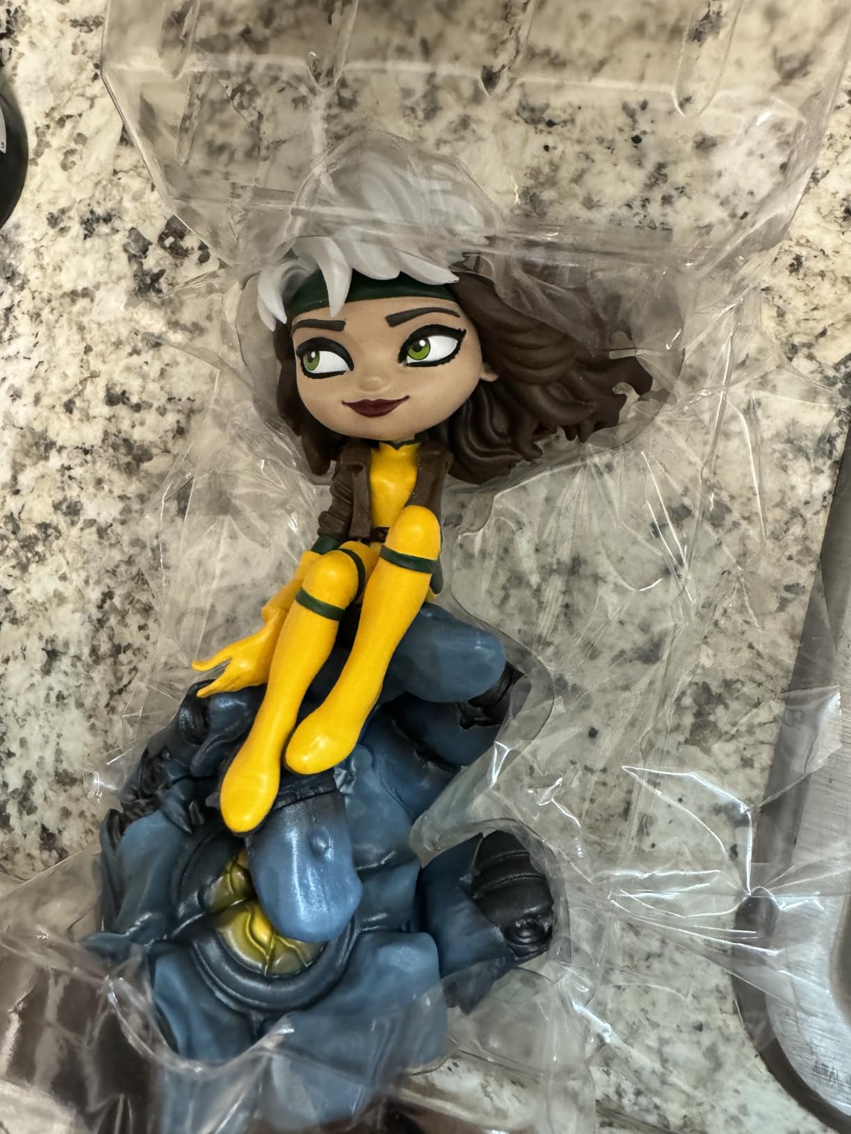 Iron Studios - Minico X-Men Rogue Vinyl Statue, Multicolour, One Size (MARCAS48021-MC) customer photo 1