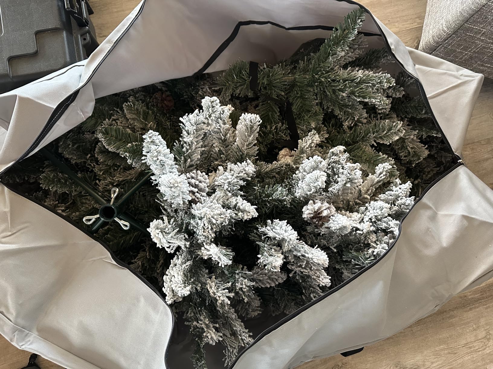 BALEINE 7.5 ft Christmas Tree Storage Bag, Heavy Duty 900D Oxford Fabric with Reinforced Handles and Dual Zippers Wide Opening, Extra Large Storage Container for Trees and Decorations (Grey) customer photo 2