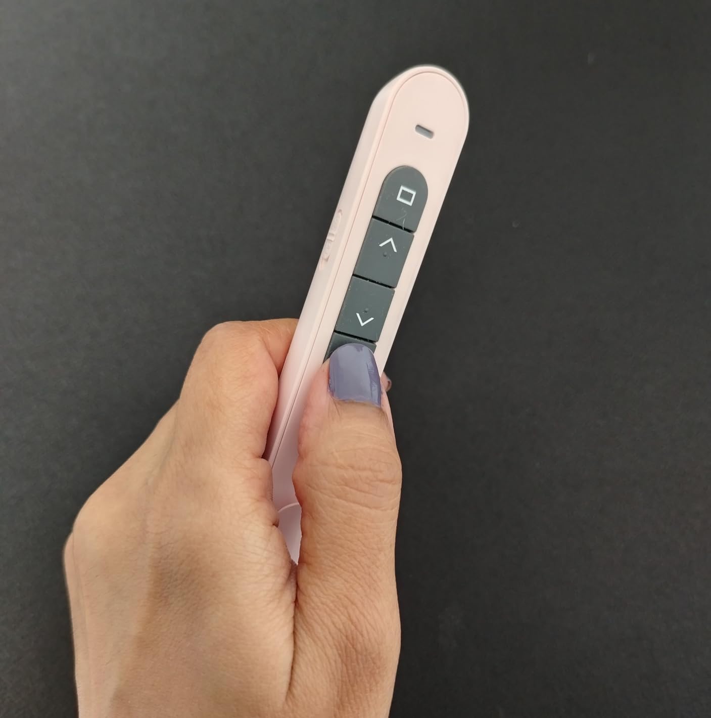 QUI Presentation Clicker with Volume Control, Wireless Presenter Remote | Plug & Play 2.4GHz USB Slide Advancer Compatible with Mac/Windows, Works with PowerPoint, Keynote, and Google Slides customer photo 1