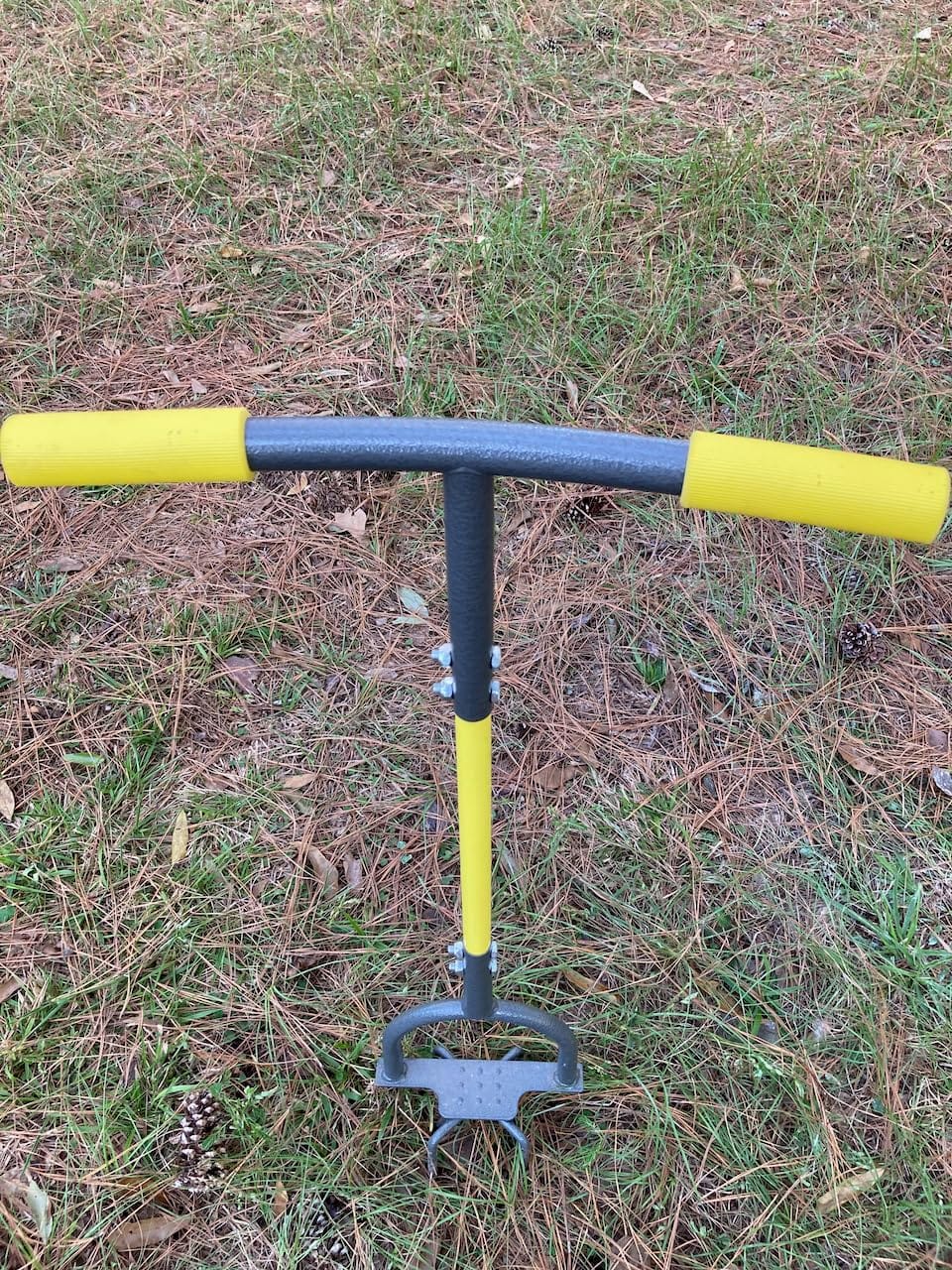 Jardineer Hand Tiller for Gardening, Manual Twist Tiller Cultivator, Heavy Duty Garden Claw, Soil Loosener & Lawn Aerator for Soil Mixing, Garden, Flower Box and Raised Bed customer photo 2