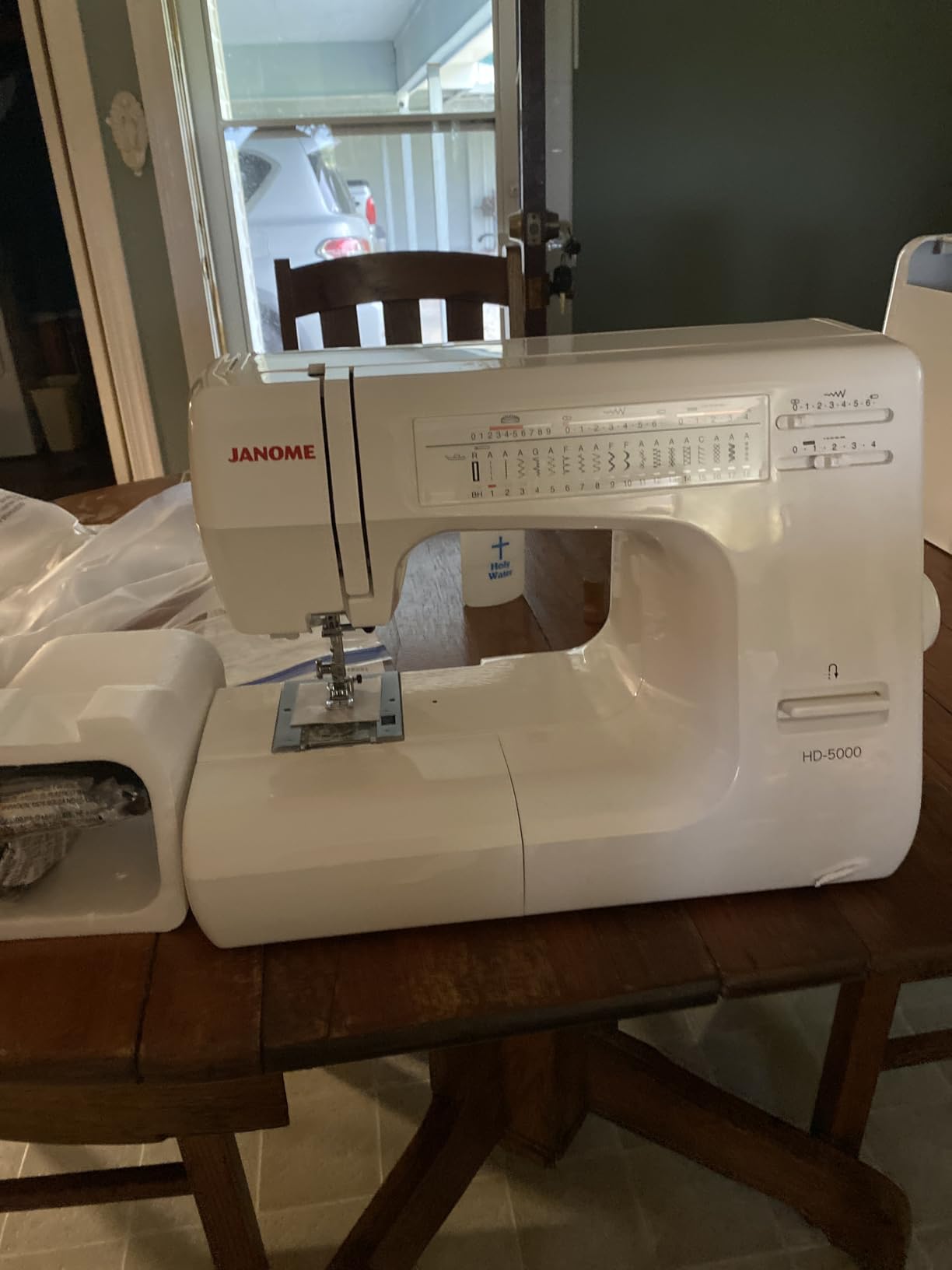 Janome HD-5000 Black Edition Heavy-Duty Sewing Machine, 18 Stitches, Built-In Needle Threader, Aluminum Body, Free Arm customer photo 2