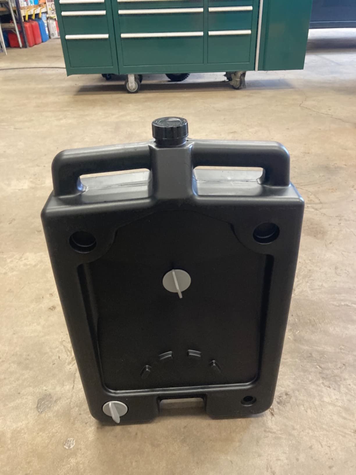 CHAPIN 78005 12-Quart Low-Profile Oil Drain Pan, Splash-Free Design | Low-profile design fits under mowers, motorcycles and ATVs, while the large target area helps reduce splashing during drains customer photo 2