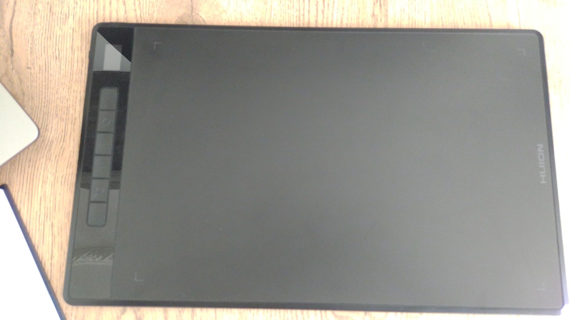 HUION Inspiroy Giano G930L Wireless Drawing Tablet Smart Mini LCD Screen | 13.6 inch Work Area, Bluetooth 5.0, 8192 Pen Pressure Battery-Free Stylus, 6 Shortcut Keys, 2500mAh Battery customer photo 1