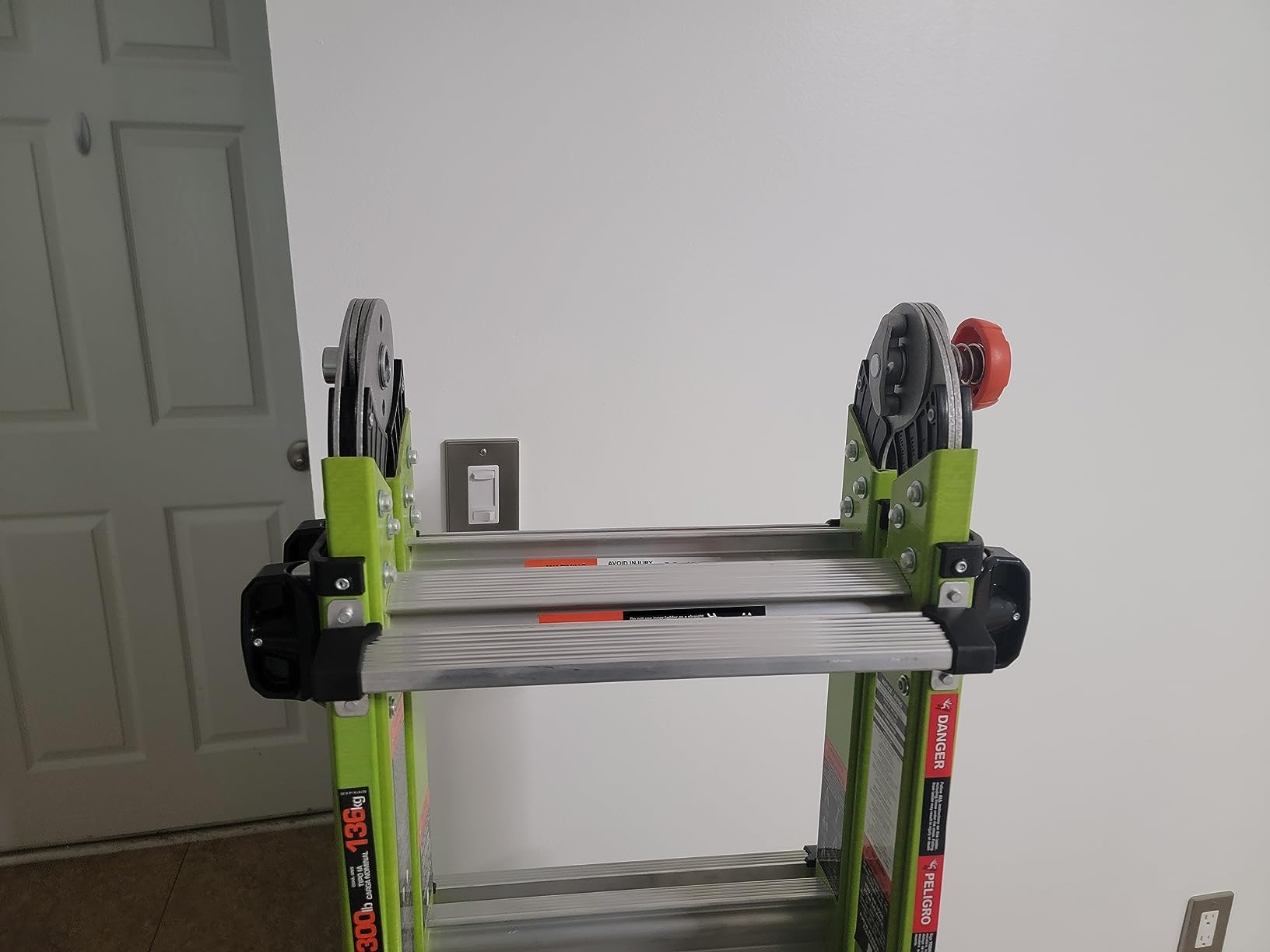 Little Giant Ladder Systems Dark Horse 2.0, M17, 17ft, Multi-Position Ladder, Fiberglass, Type 1A, 300 lbs Weight Rating, (16117-001) | Hi-Viz Green Non-Conductive Fiberglass, Multi-Position, Type IA 300 lbs. Weight Rating customer photo 2