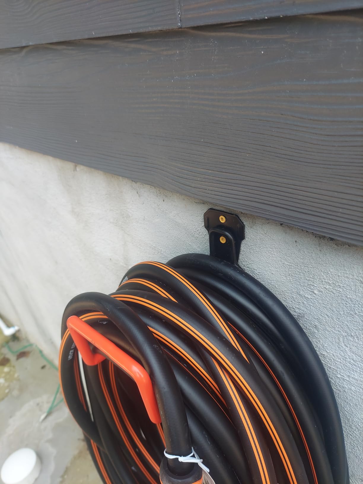 Metal Garden Hose Holder Wall Mounted Water Hose Holder for Outside Yard | Heavy Duty Hose Hanger Sturdy Hose Reel Hose Hooks for Water Hose, Extension Cords customer photo 2