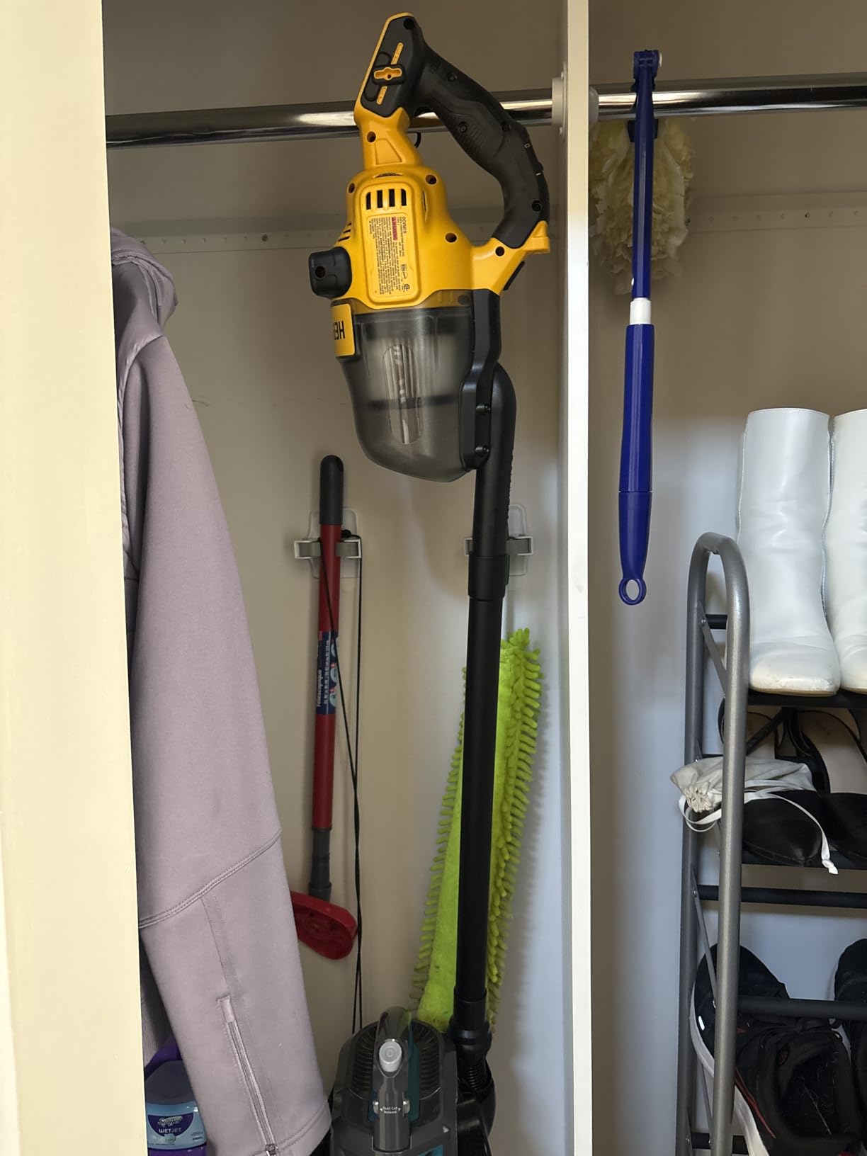 DEWALT 20V Handheld Vacuum Cordless, Car Vacuum with HEPA Filter, 6 Attachments and LED Light, High Performance Dry Only Small Shop Vac, Battery Not Included (DCV501HB) customer photo 2