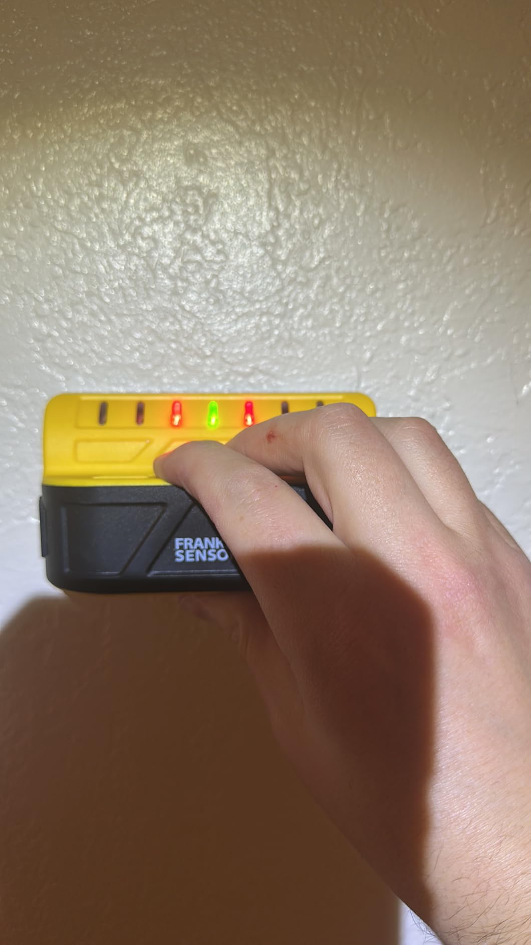 Franklin Sensors ProSensor M70 Stud Finder, 7-Sensor Wall Scanner | Wood & Metal Stud Detector, Made in the USA customer photo 1