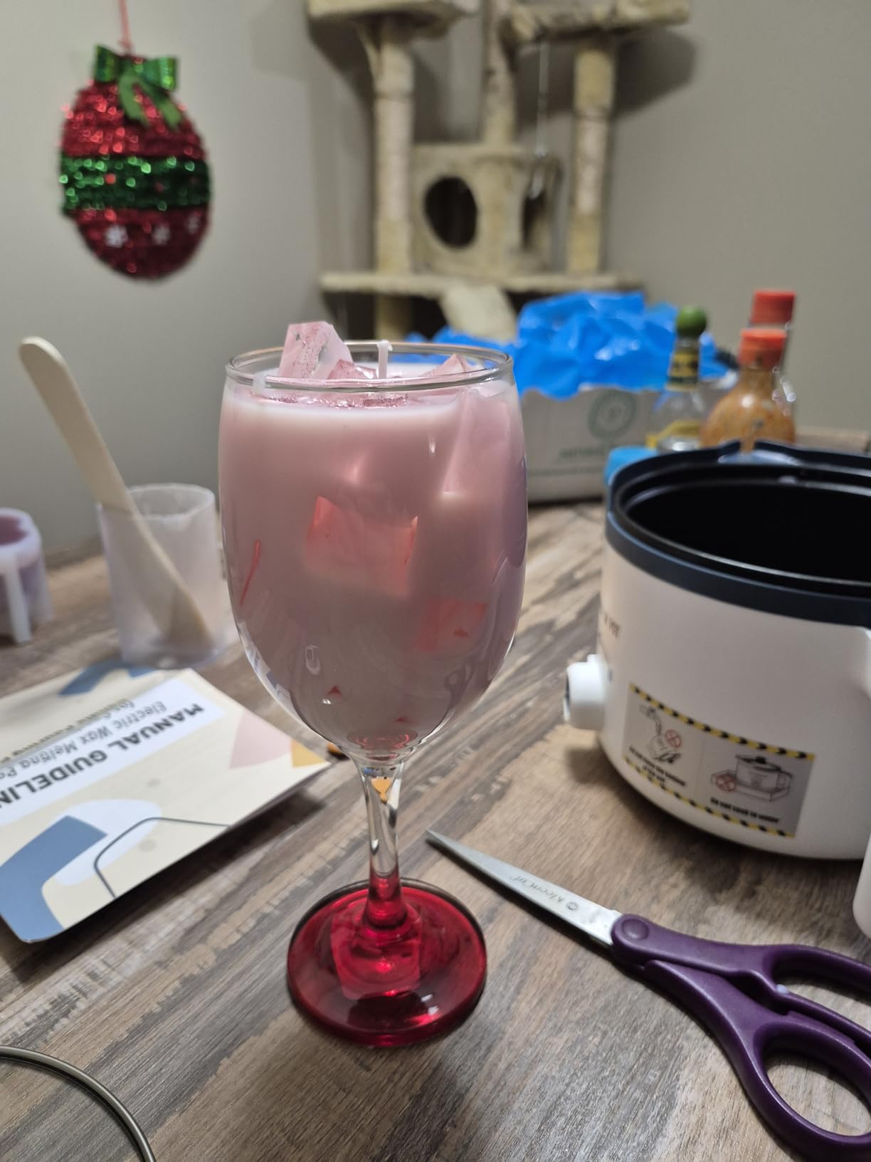 Ksedcon Electric Wax Melter for Candle Making with Pouring Spout, Non-Stick Small Candle Melting Pot customer photo 2