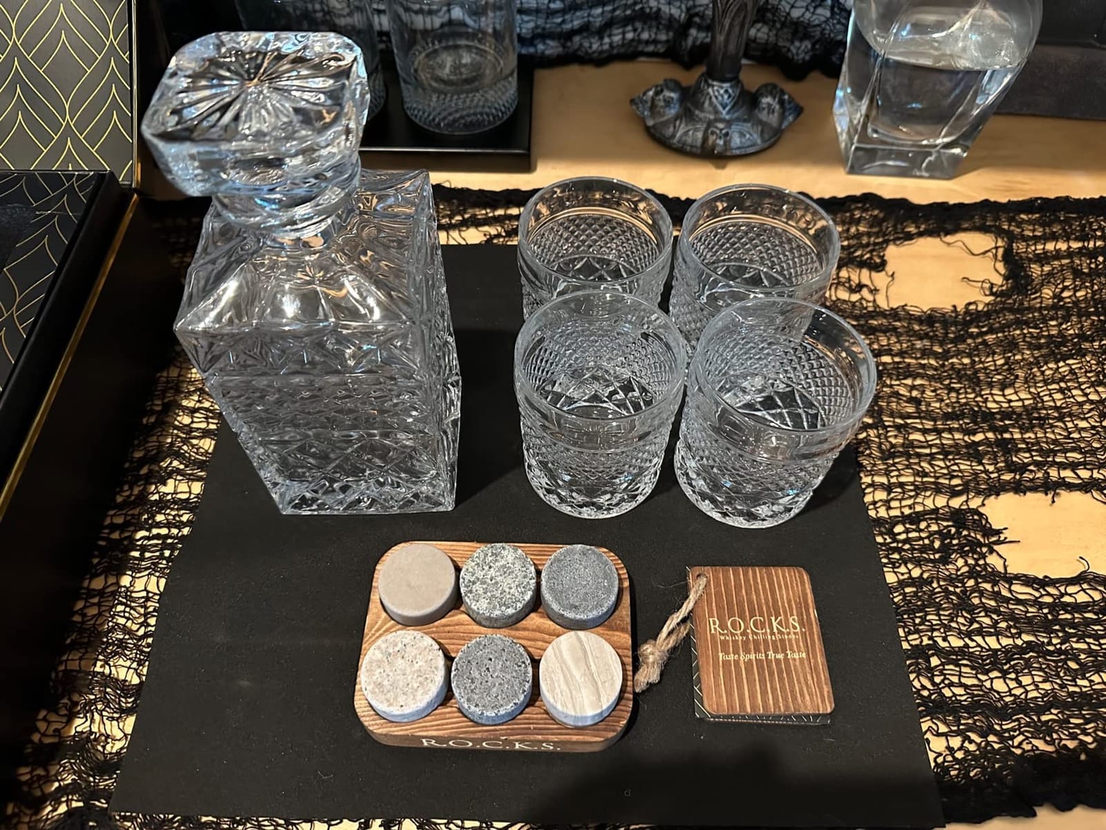 Whiskey Decanter Gift Set with 4 Cocktail Glasses & Handcrafted Granite Whiskey Chilling Stones - Whisky Carafe Glass for Liquor, Scotch, Bourbon Tasting - Magnificent Gold Foil Gift Box by Rocks customer photo 1
