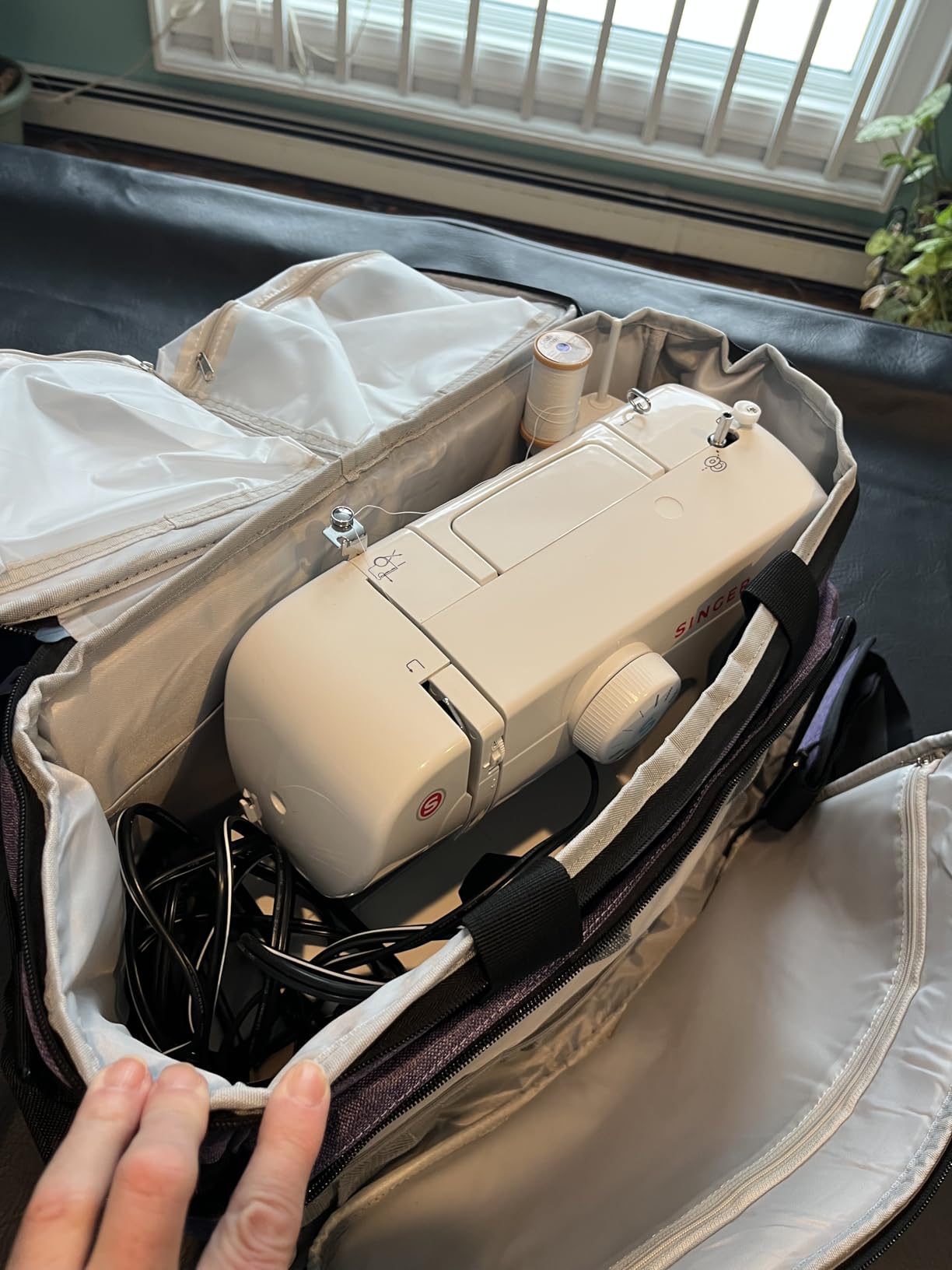 Golkcurx Sewing Machine Carrying Case with Removable Bottom Pad | Sewing Machine Bag with Side Pocket for Sewing Kit Storage, Adjustable Shoulder Strap, Universal Fits Singer, Brother, Janome customer photo 1