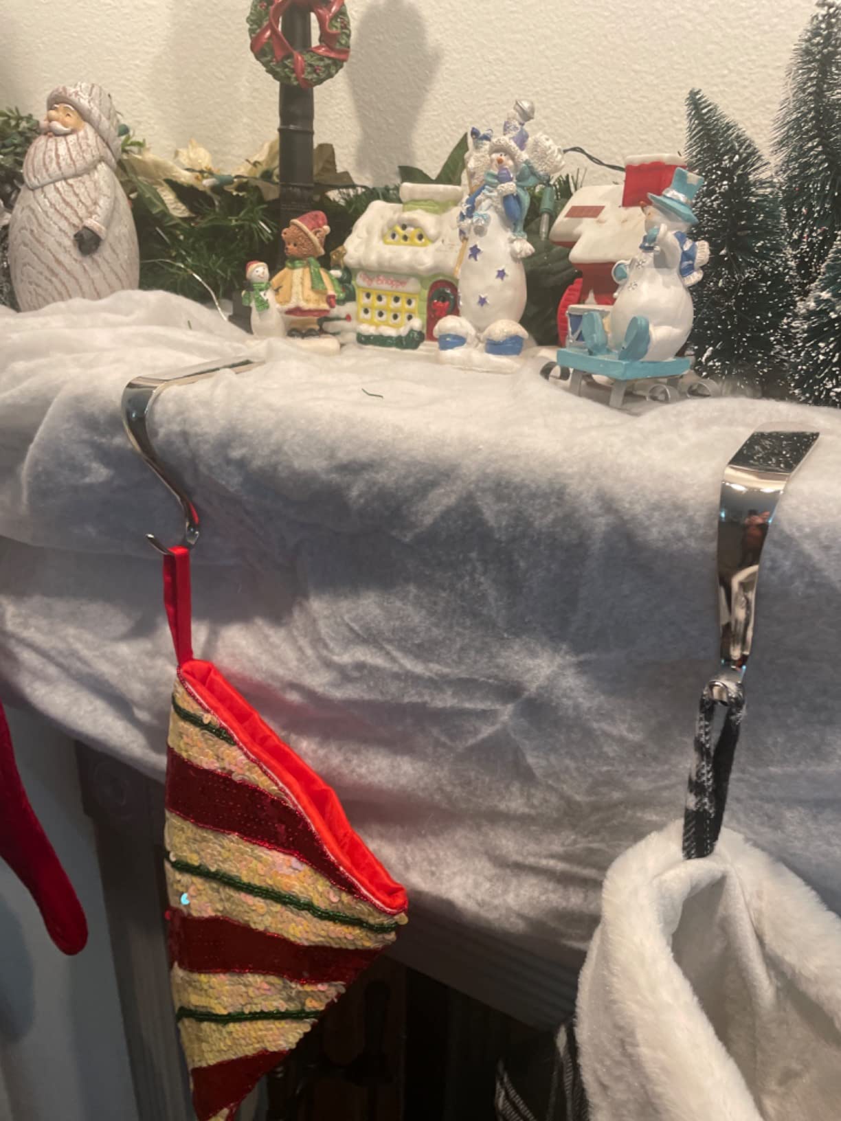 Christmas Stocking Holders for Mantle Set of 6, Metal Fireplace Stocking Hangers, Anti-rust Non-slip Non-tarnish Mantel Hooks Grips Set for Garland, Windowsill, Party, Christmas Decorations, Silver customer photo 2