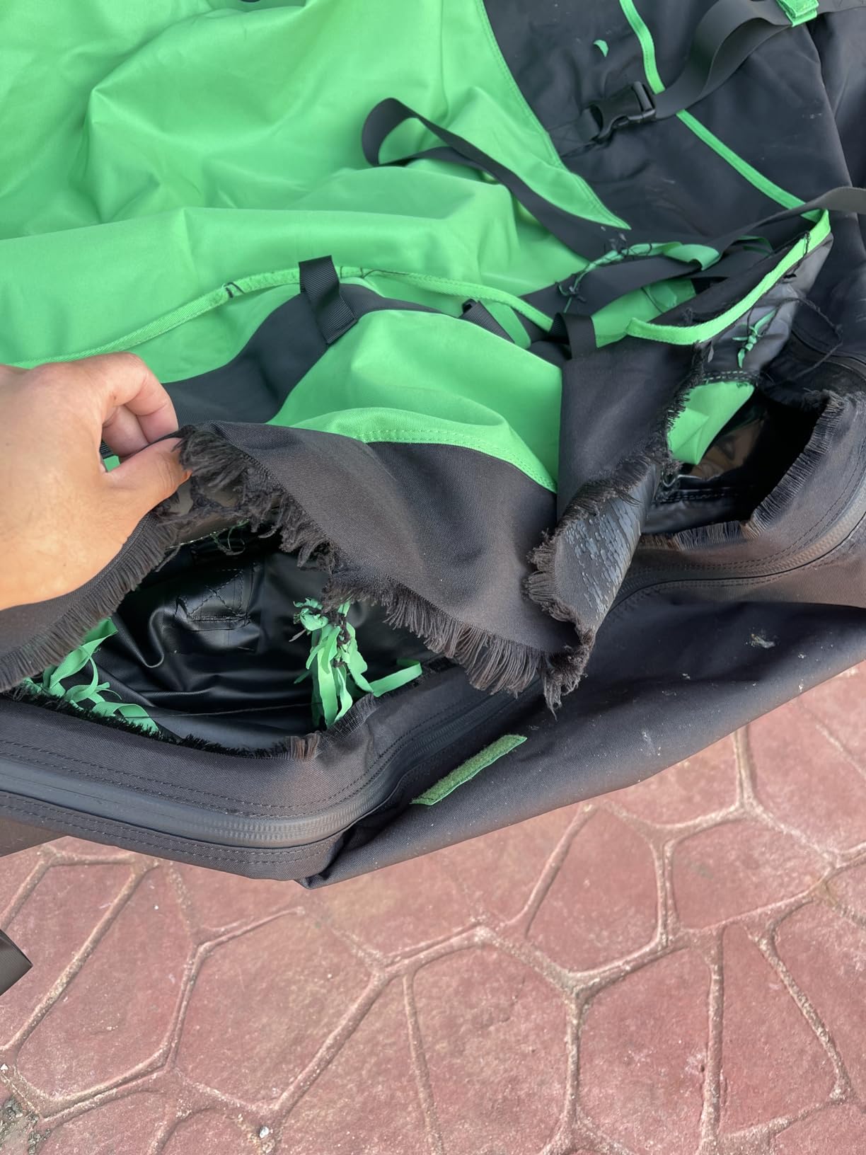 Rhino USA Rooftop Cargo Carrier Bag - 17.7 Cu Ft Waterproof Roof Storage | Waterproof Rooftop Bag, 17.7 Cu Ft. For Car Roof Racks. Heavy Duty Zippers, Lock Included. Car Top Carrier for Road Trips. customer photo 1
