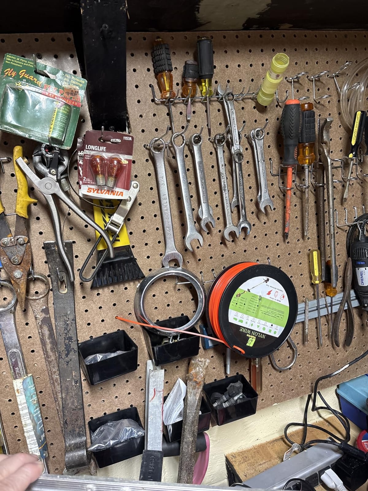 INCLY 278PCS Pegboard Accessories Organizer Kit with Peg Board Hooks & Bins customer photo 1