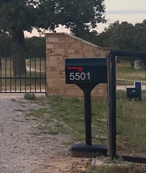 American Home Dig-Free Universal Mailbox Post for Standard Mailboxes - No Digging Needed Mailbox Post - Black customer photo 1