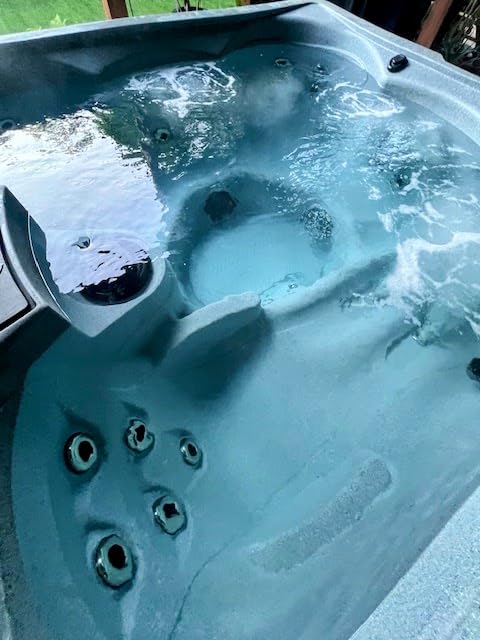 Ouster Hot Tub Weekly Care - 3in1 Cleaner, Clarifier & Conditioner (4-Week) | Pre-Measured, 30-Sec Clean, Clears Hidden Gunk, Crystal-Clear & Silky-Soft Water, All Spas & Sanitizers, Made in USA customer photo 1