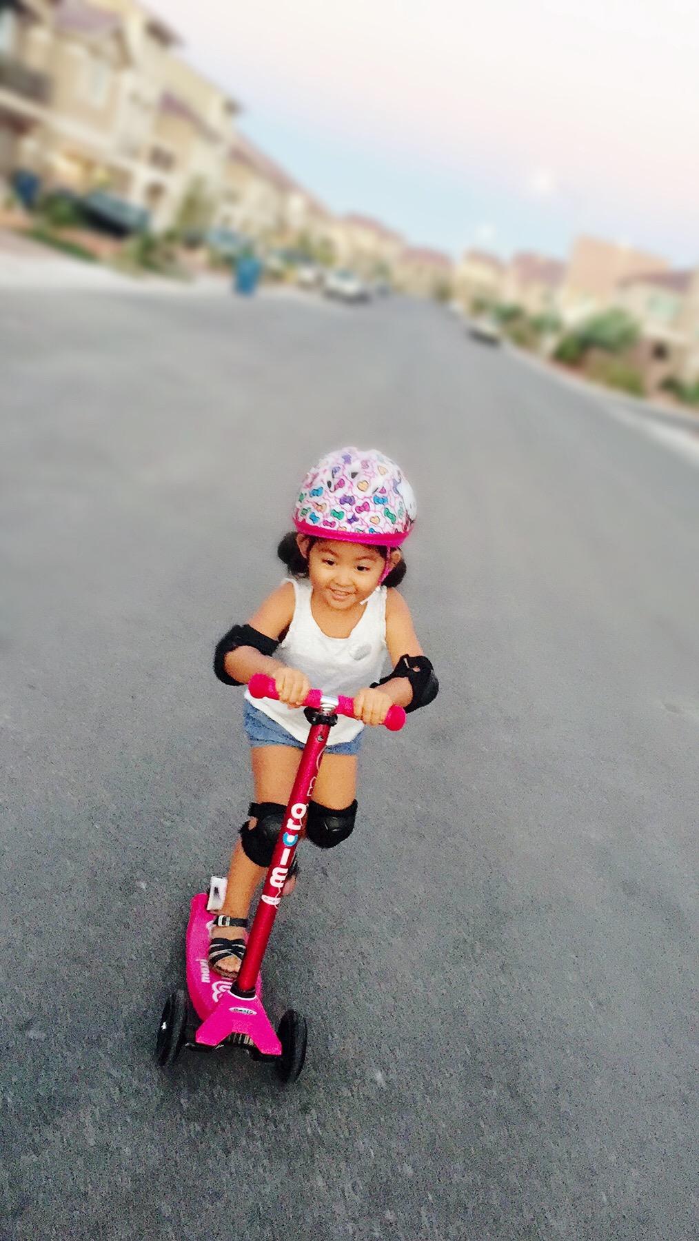 Micro Kickboard Maxi Scooter for Ages 5-12 | Children up to 110 lbs | 3 Wheel Lean-to-Steer Design customer photo 1
