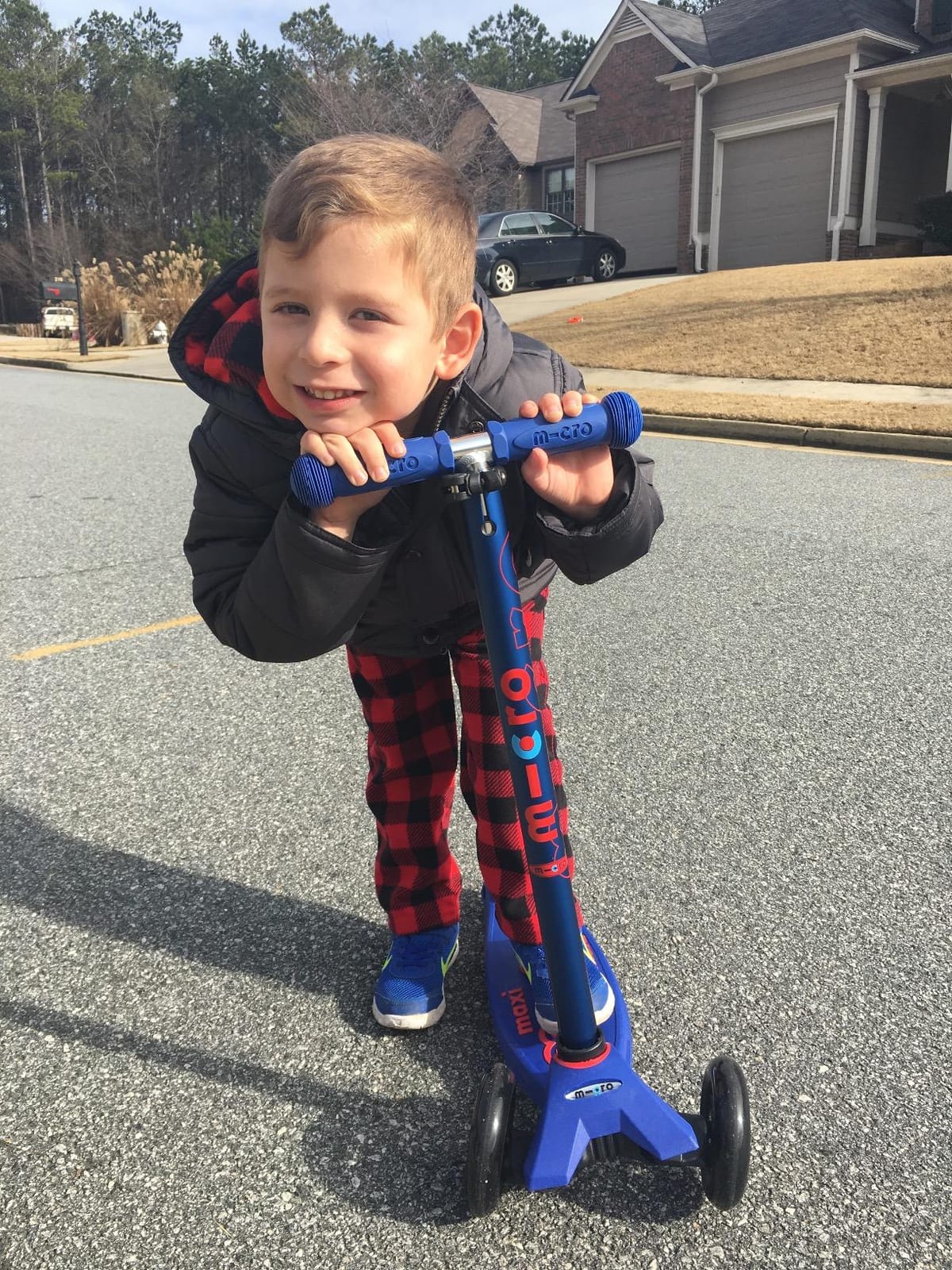 Micro Kickboard Maxi Scooter for Ages 5-12 | Children up to 110 lbs | 3 Wheel Lean-to-Steer Design customer photo 2