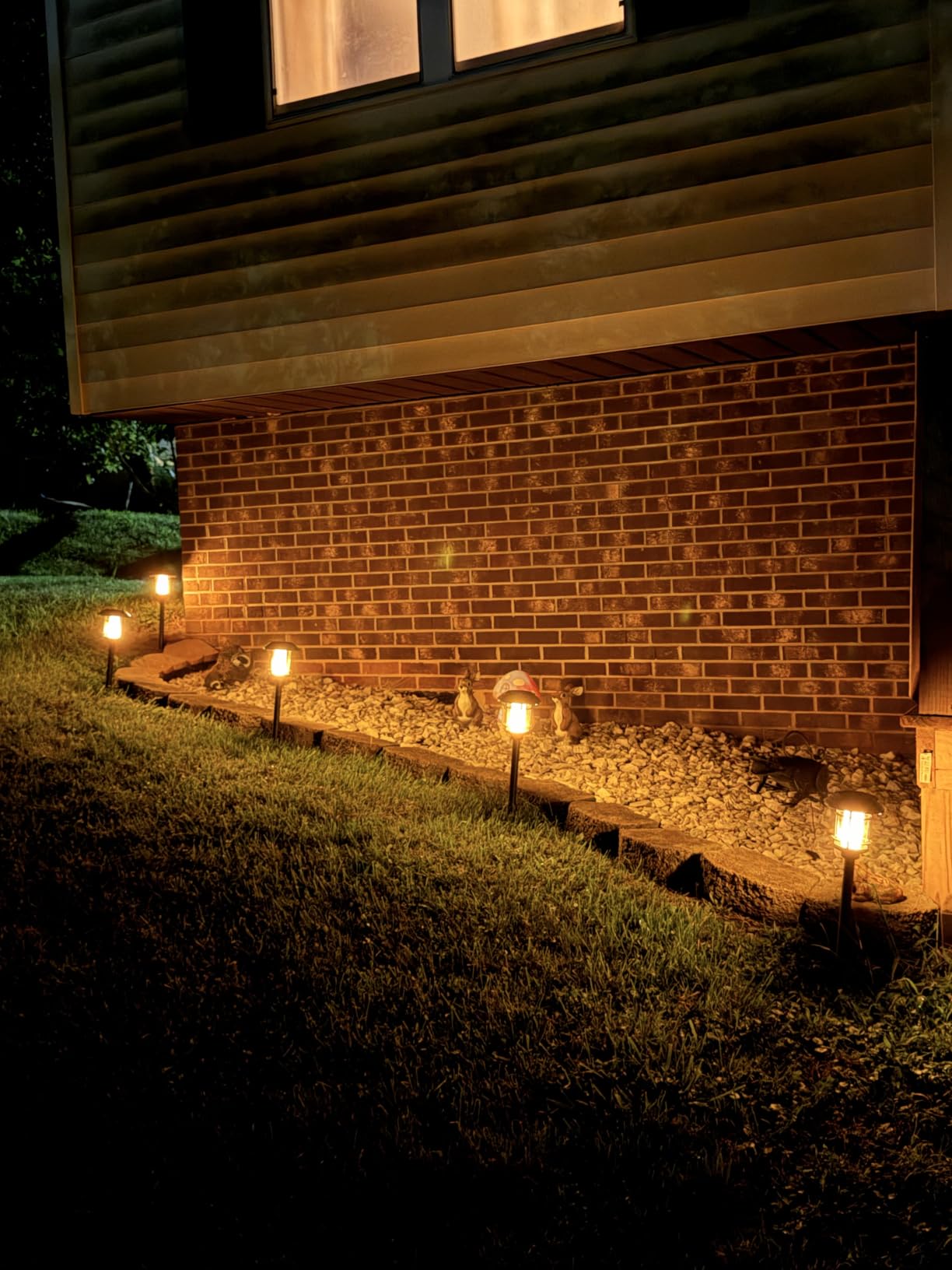 Dynaming 6 Pack Solar Flame Torch Lights Outdoor, Halloween Dual Use Flickering Flame Garden Light, Christmas Hanging Lanterns, Auto On/Off & Waterproof Lighting for Lawn Patio Yard Walkway Driveway customer photo 2