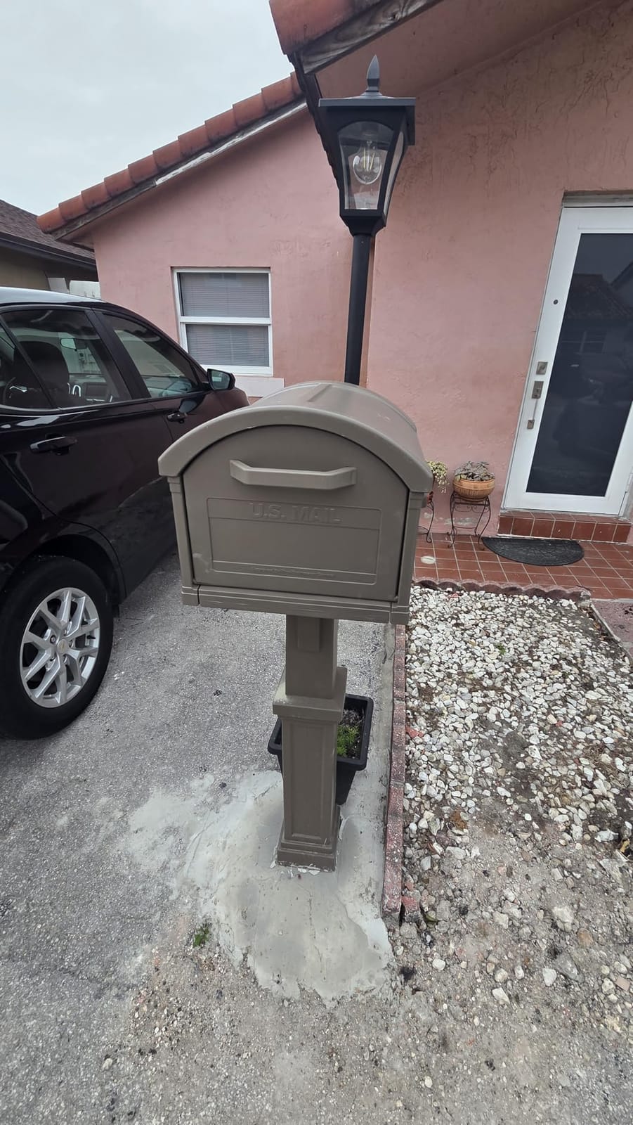 Architectural Mailboxes Grand Haven Plastic Mailbox and Post Kit, GHC40MAM, Mocha, Extra Large Capacity customer photo 2