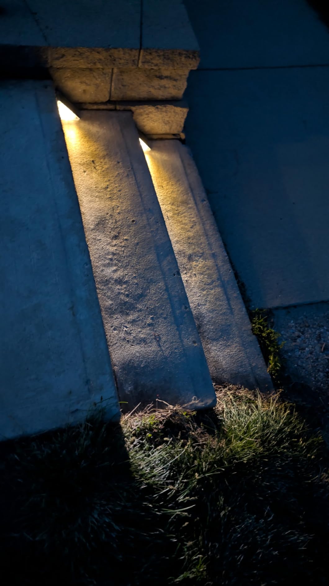 Solar Step Lights, 6 Pack Warm White Solar Stair Lights Outdoor Waterproof IP67 Auto On Off, Solar Lights for Steps, Stair, Patio, Yard, Porch, Front Door, Sidewalk, Deck Decor customer photo 2