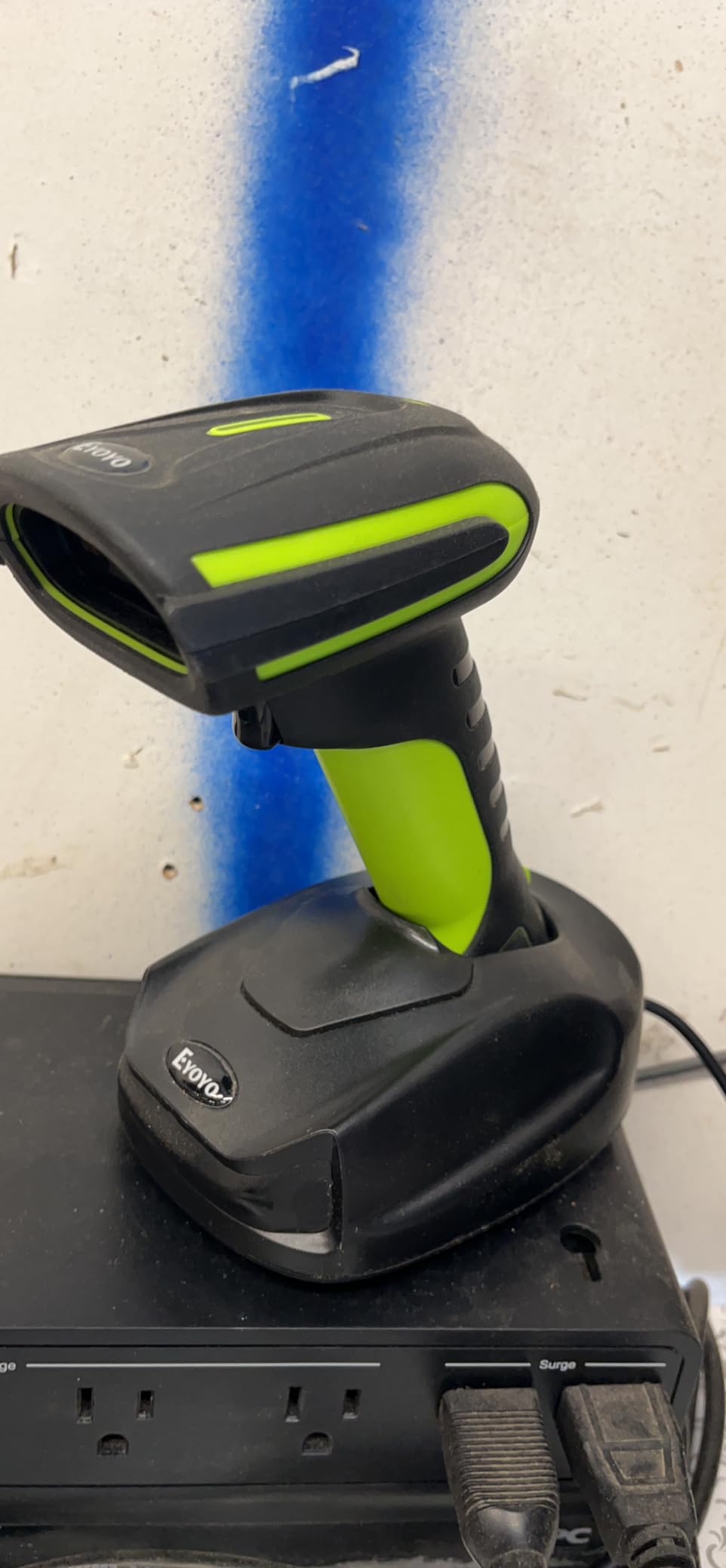 Eyoyo 2D QR Industrial Barcode Scanner with Wireless Charging Stand, Rugged Heavy Duty & IP65 Waterproof, 3-in-1 Bluetooth & Wireless & USB, Hands-Free Barcode Reader For Laptop Desktop Tablet Android customer photo 1