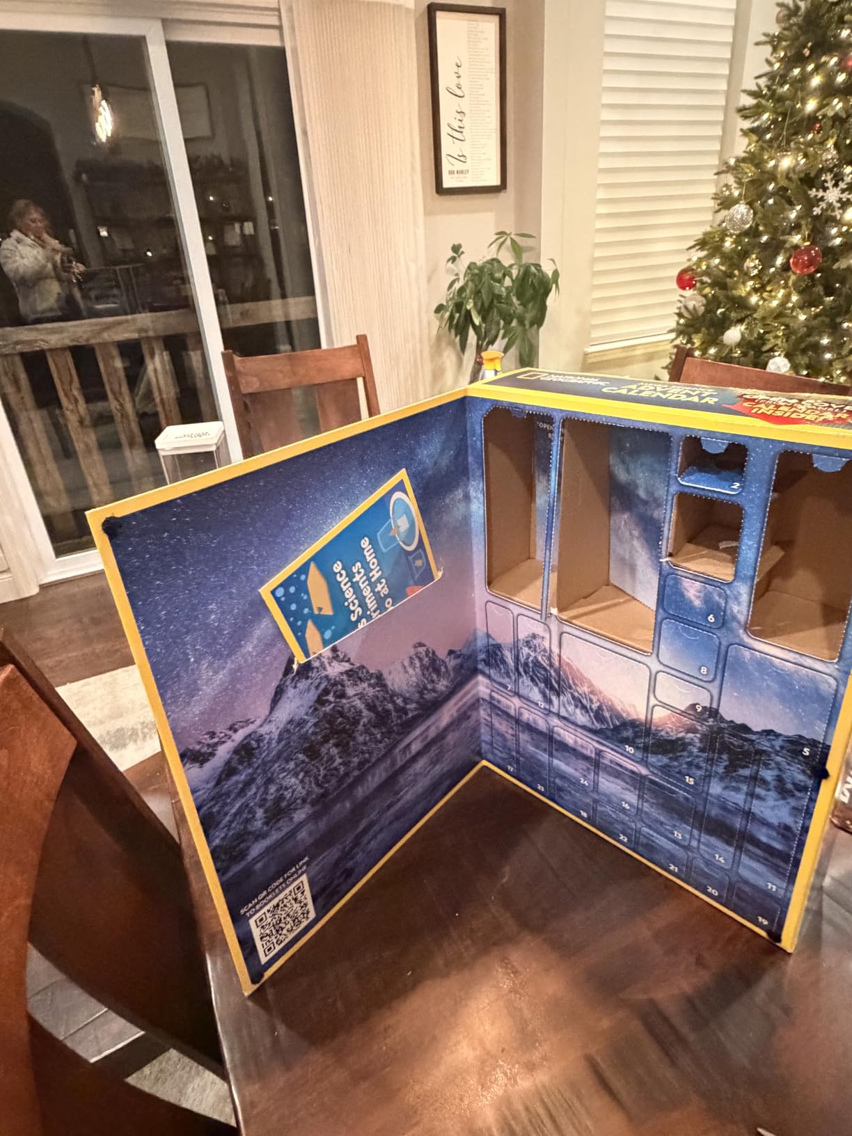 National Geographic 2026 Science Advent Calendar for Kids Ages 8-12 | 24 Days of Experiments and Gemstones, Holiday Countdown, Rock Collection, Hands-On STEM Projects customer photo 2