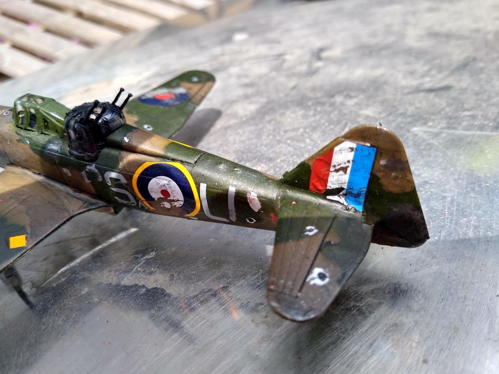 Airfix Model Airplane Kit Gift Set - A08019A Vickers Wellington Mk.IA/C, Plastic Plane Model Kits for Adults & Kids 14+, Skill Level 3, 1:72 Scale WW2 Military Aircraft Models - Real Aeroplane Models customer photo 2