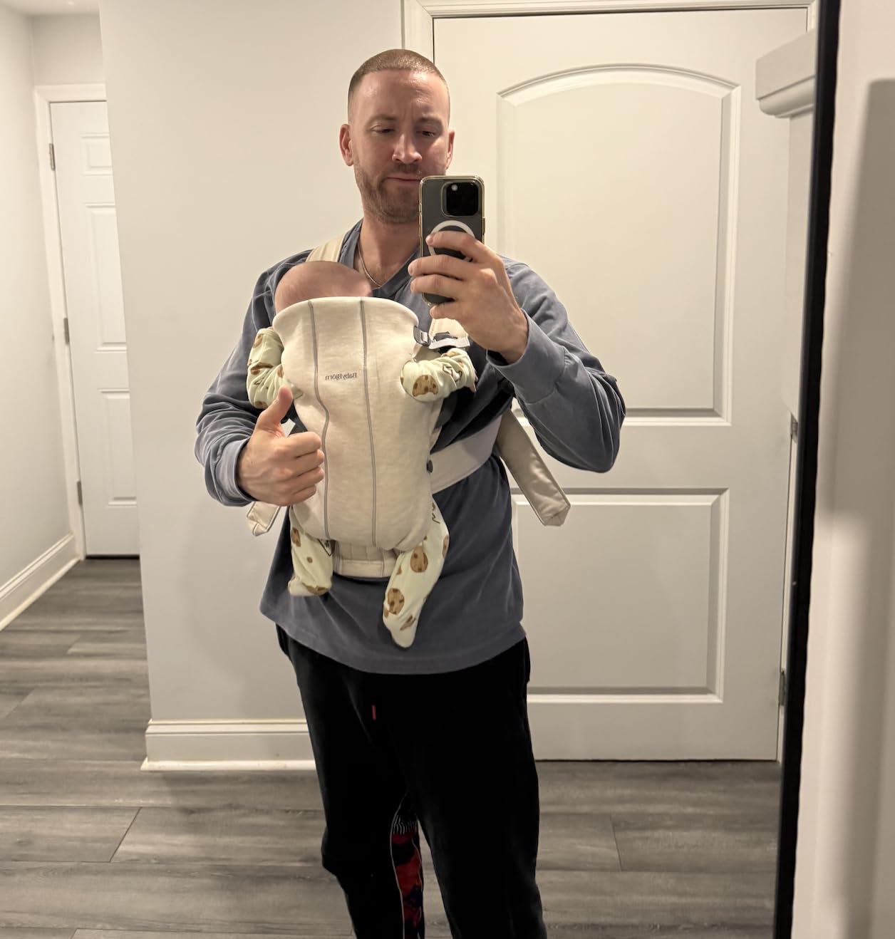 BabyBjörn Baby Carrier Mini, Light Beige, 3D Jersey | Infant Carrier (7-24 lbs), Ergonomic, Easy-to-Use customer photo 2