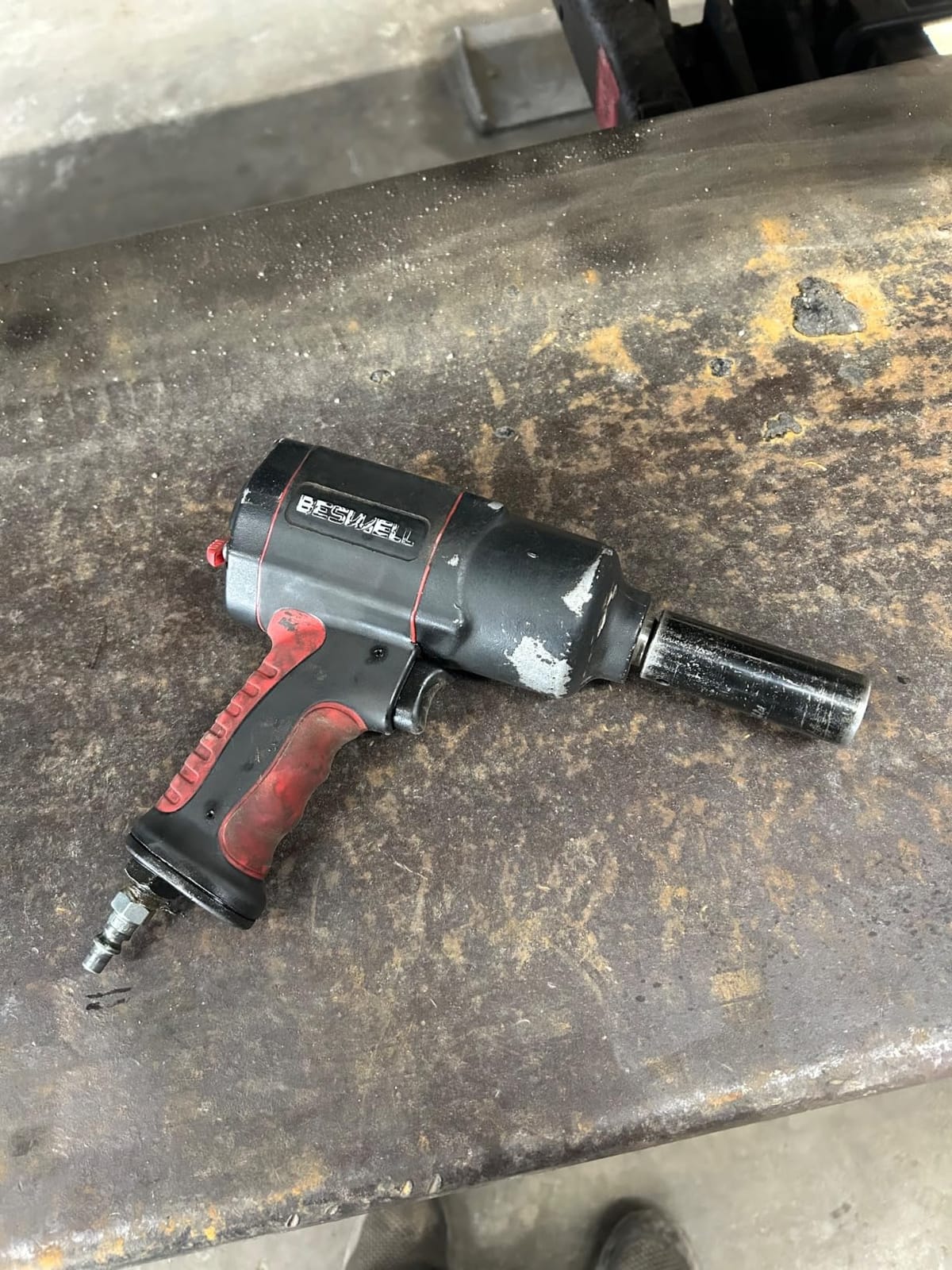 BESWELL BW-112BN 1/2-Inch Air Impact Wrench with 1180 Ft-Lbs Max Torque | Twin hammer impact wrench for auto repair, tire changes & body shop customer photo 2