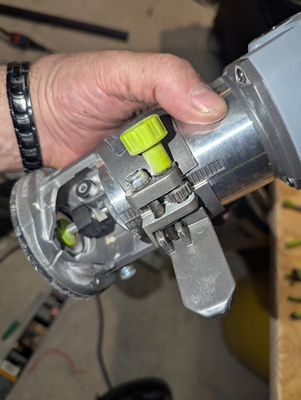 WORKPRO 6.5 Amp Compact Router Combo Kit, Fixed & Plunge Base customer photo 1